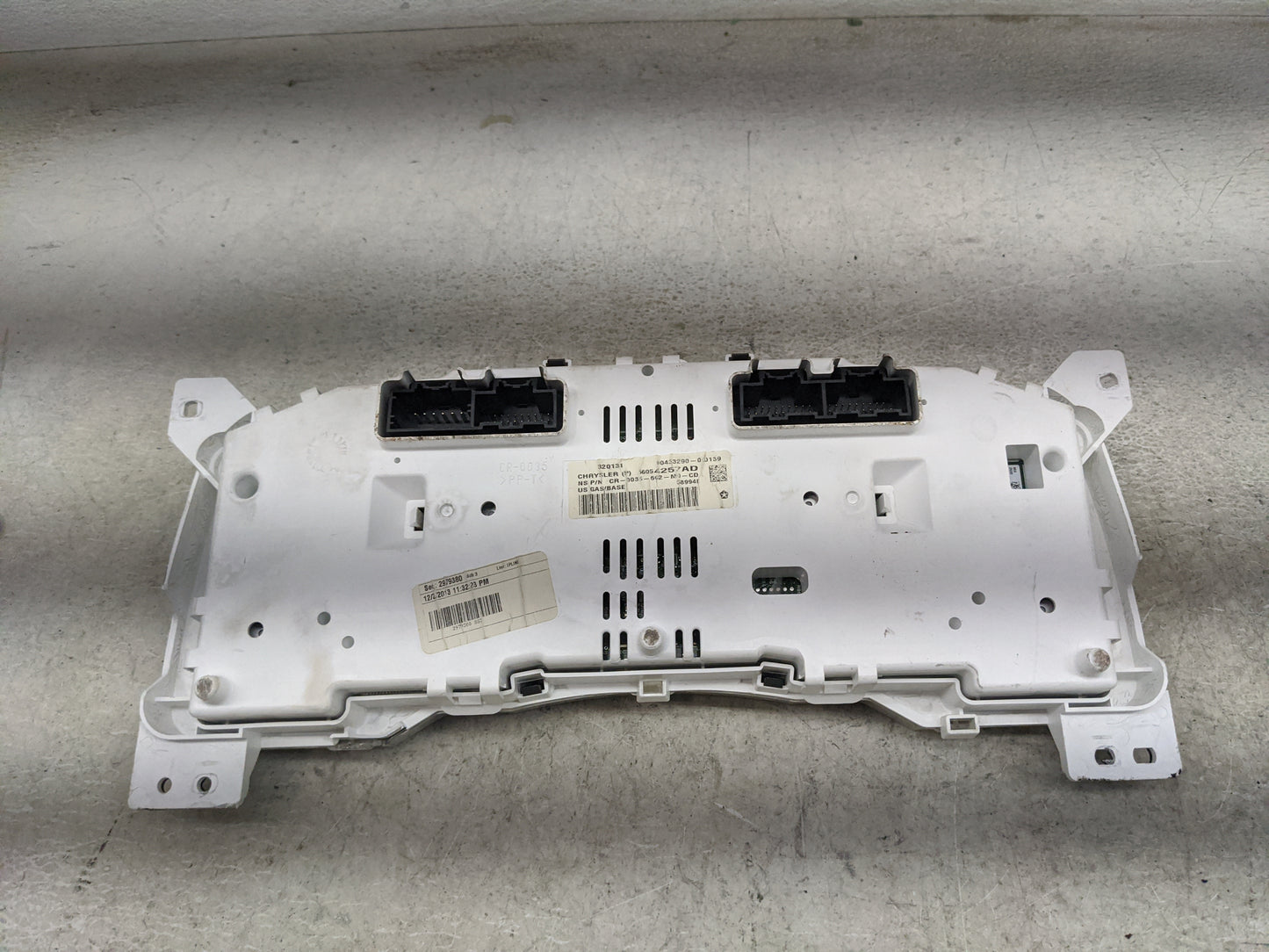 2014 Jeep Patriot Instrument Cluster Speedometer Gauges P/N:05604257AD CR-0035-602-M0-CD Miles:133K Fits OEM Used Auto Parts