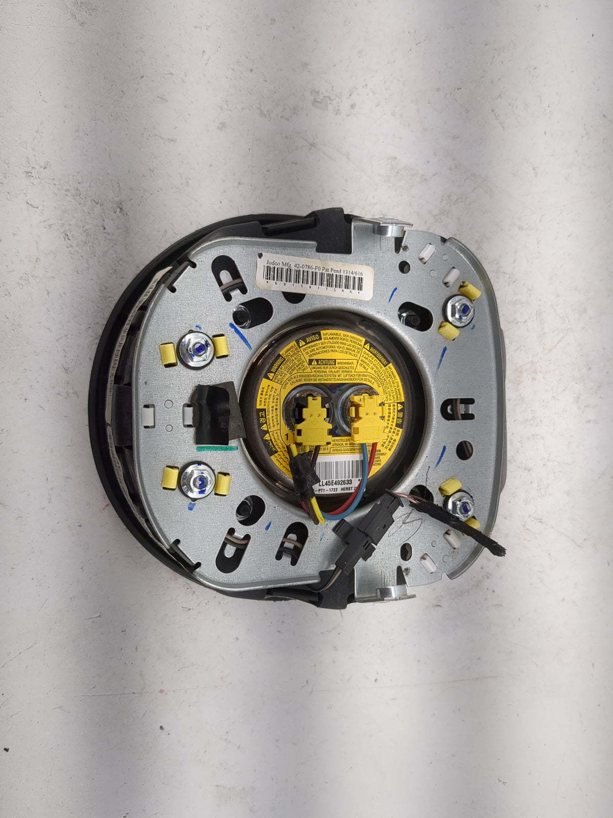 2014 Jeep Patriot Air Bag Driver Left Steering Wheel Mounted Black - Oemusedautoparts1.com