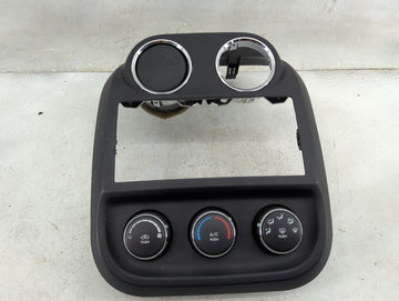 2011-2017 Jeep Patriot Climate Control Module Temperature AC/Heater Replacement P/N:P55111278AE Fits OEM Used Auto Parts - O