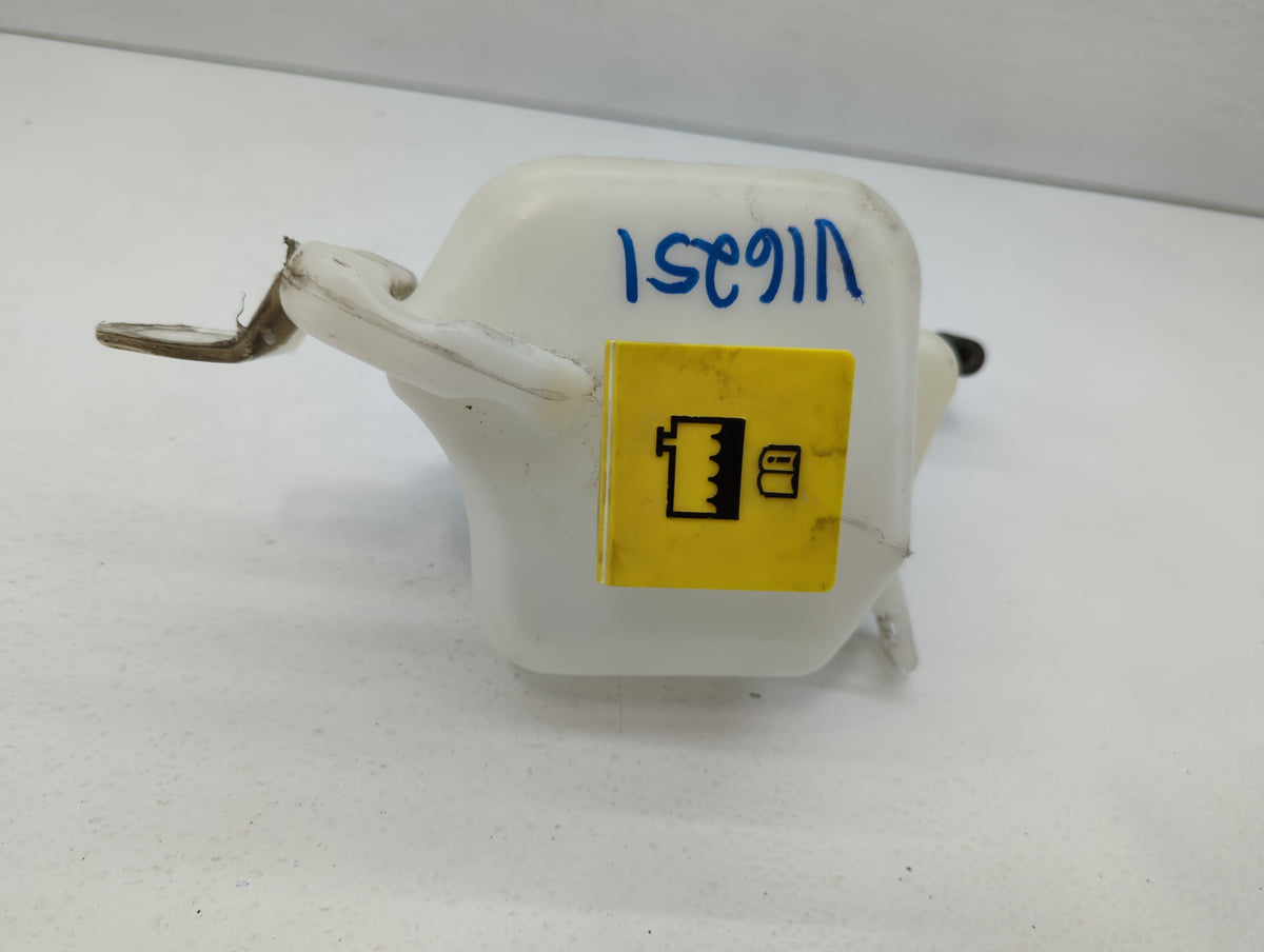 Jeep Patriot Windshield Washer Fluid Reservoir Bottle 459828 - Oemusedautoparts1.com
