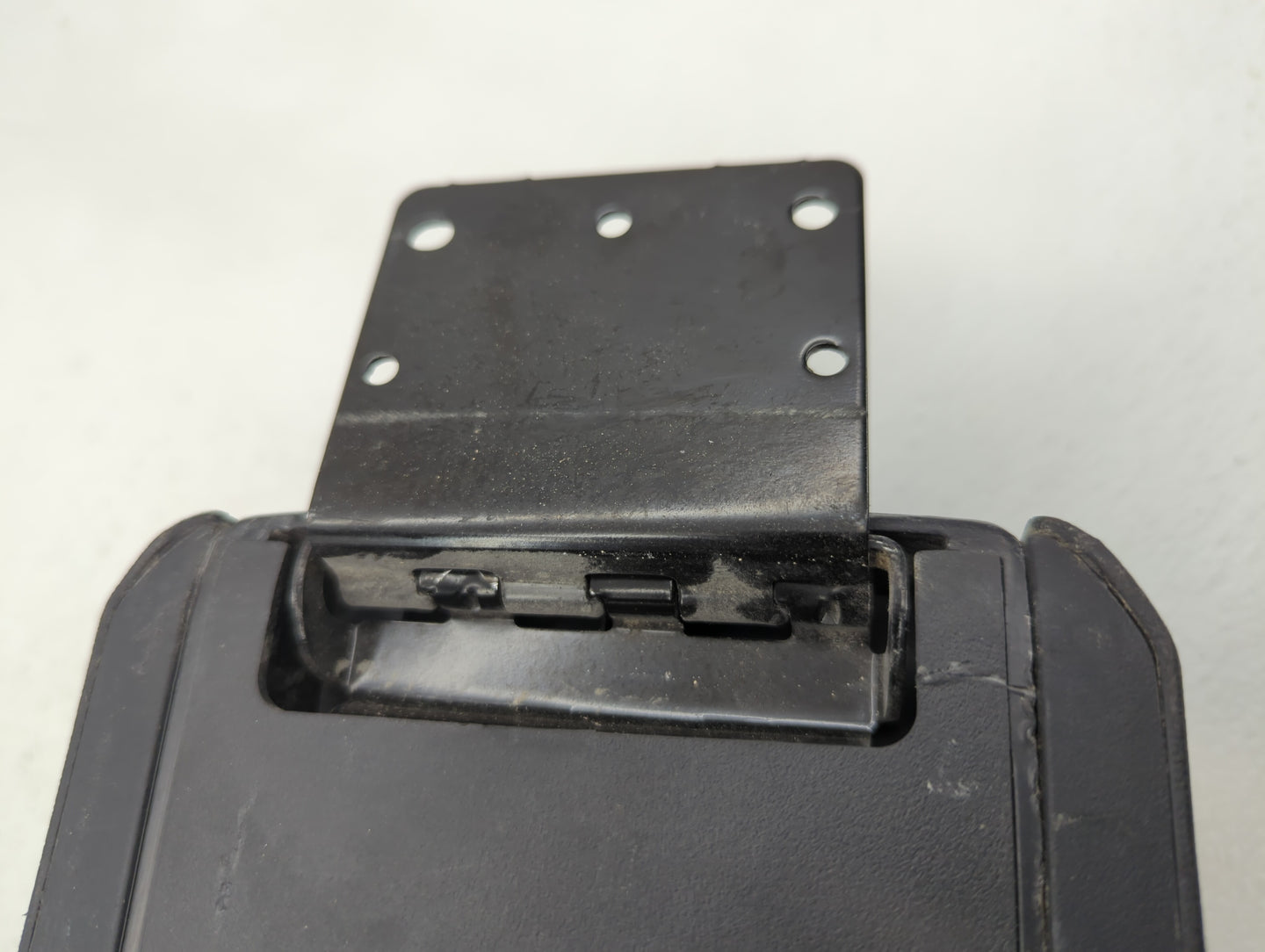 2014 Jeep Patriot Center Console Armrest Cover Lid Black - Oemusedautoparts1.com