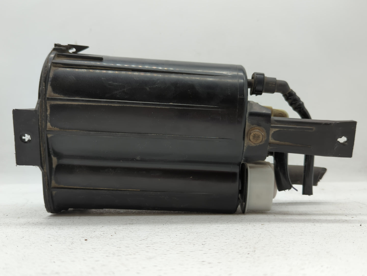 2014 Jeep Patriot Fuel Vapor Charcoal Canister - Oemusedautoparts1.com