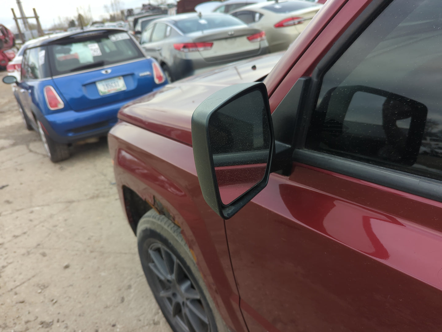 2013-2015 Jeep Patriot Driver Side View Mirror - Left Door Mirror OEM Used - Oemusedautoparts1.com