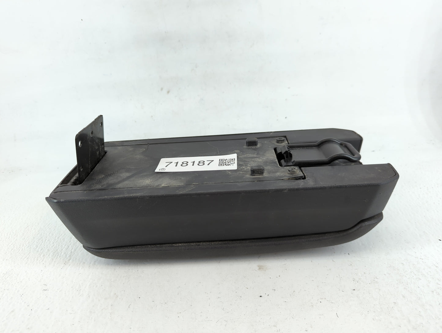 2014 Jeep Patriot Center Console Armrest Cover Lid Fits OEM Used Auto Parts - Oemusedautoparts1.com
