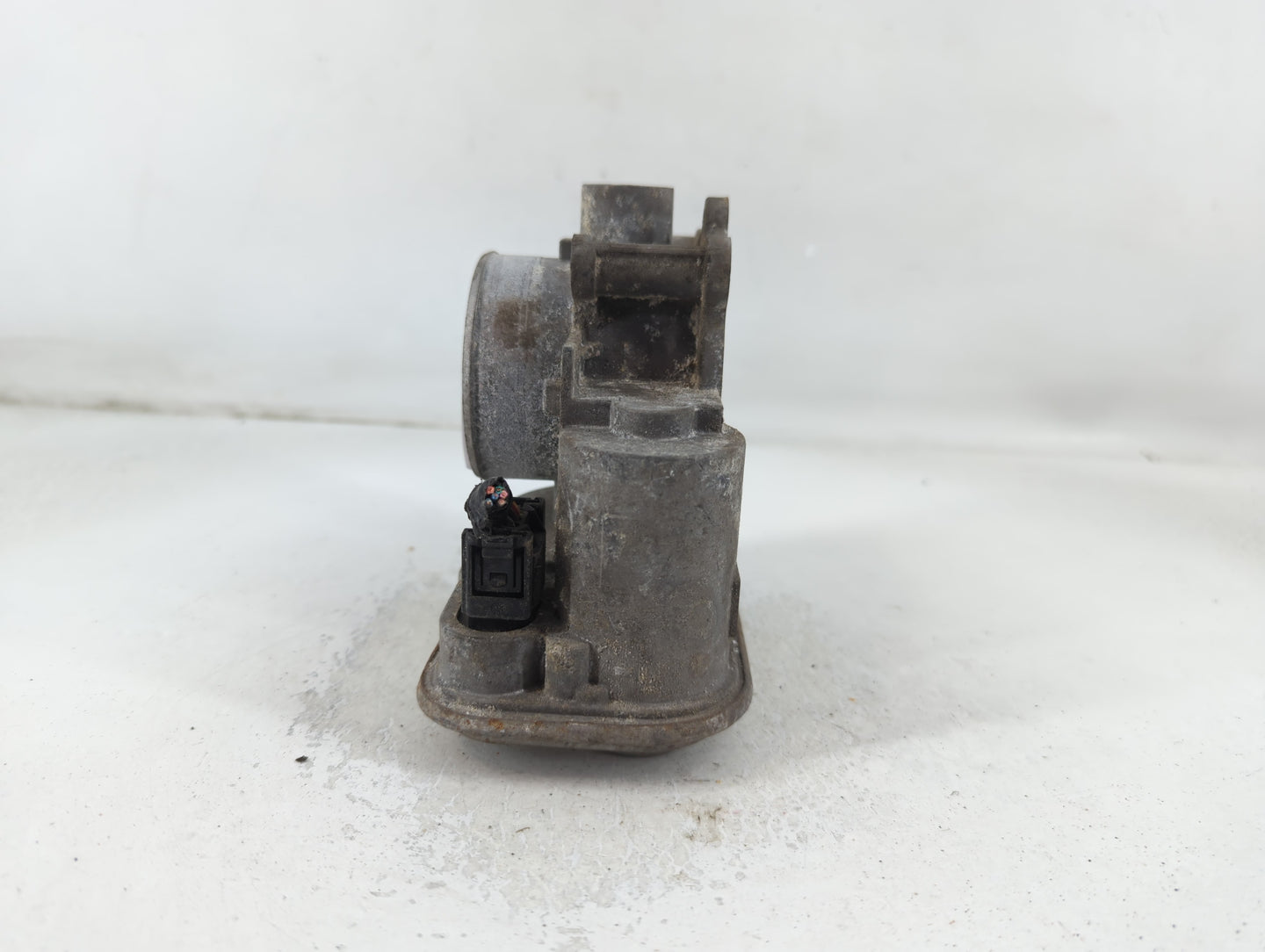2007-2017 Jeep Patriot Throttle Body Fits Fits 2007 2008 2009 2010 2011 2012 2013 2014 2015 2016 2017 2018 OEM Used Auto Par