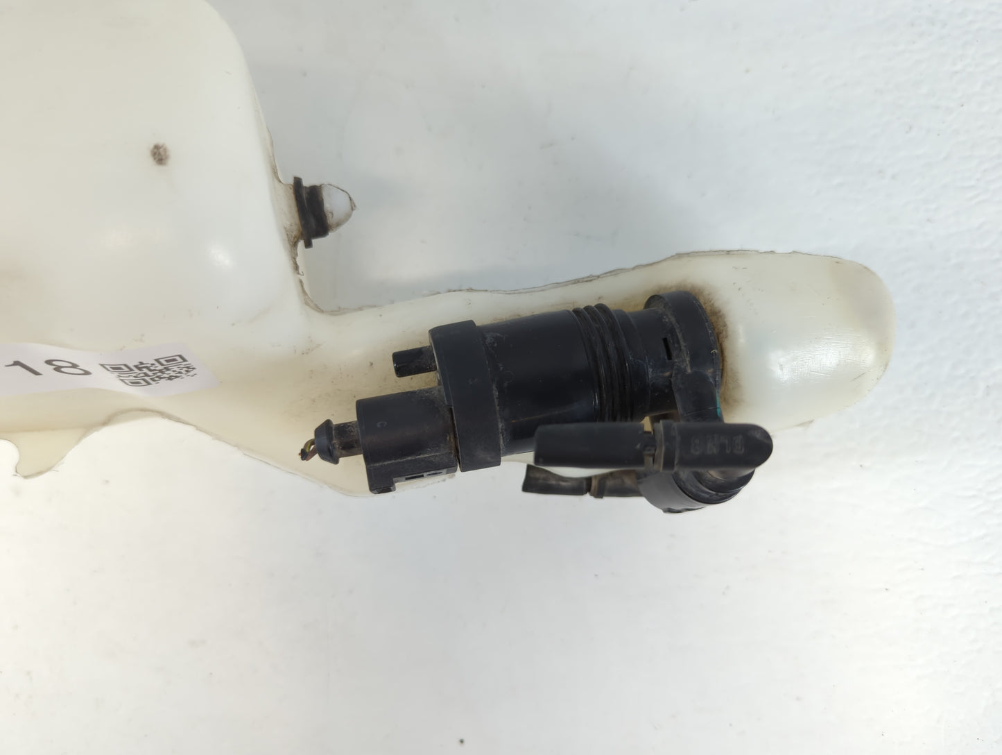 2007-2017 Jeep Patriot Windshield Washer Fluid Reservoir Bottle Oem - Oemusedautoparts1.com