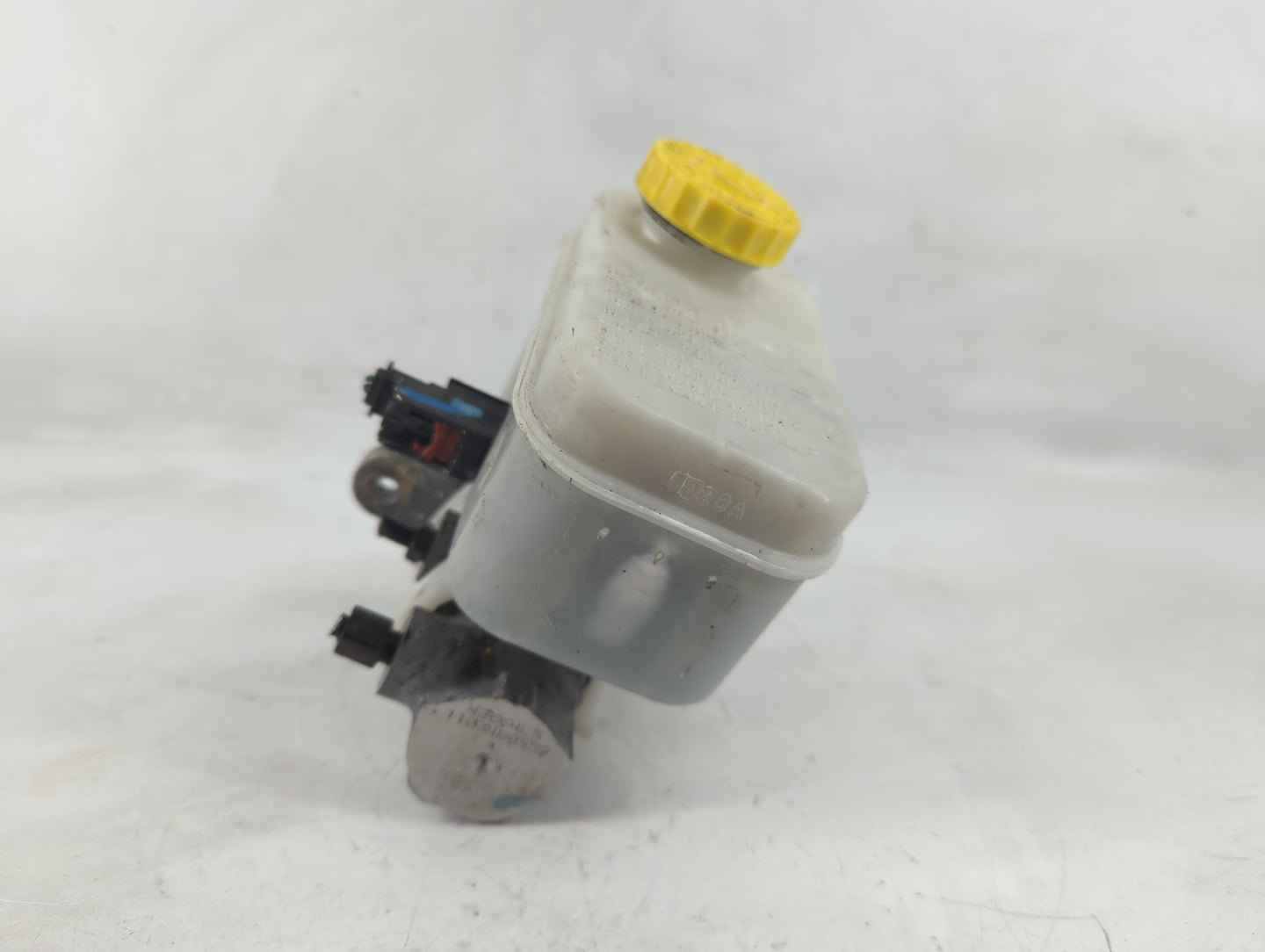 2009-2018 Jeep Wrangler Brake Master Cylinder - Oemusedautoparts1.com