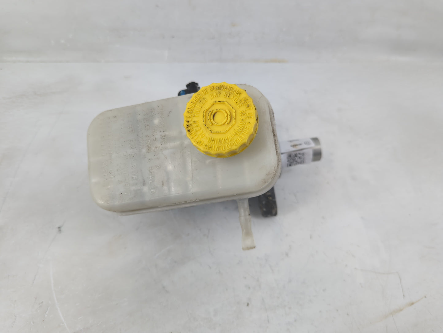 2009-2018 Jeep Wrangler Brake Master Cylinder - Oemusedautoparts1.com