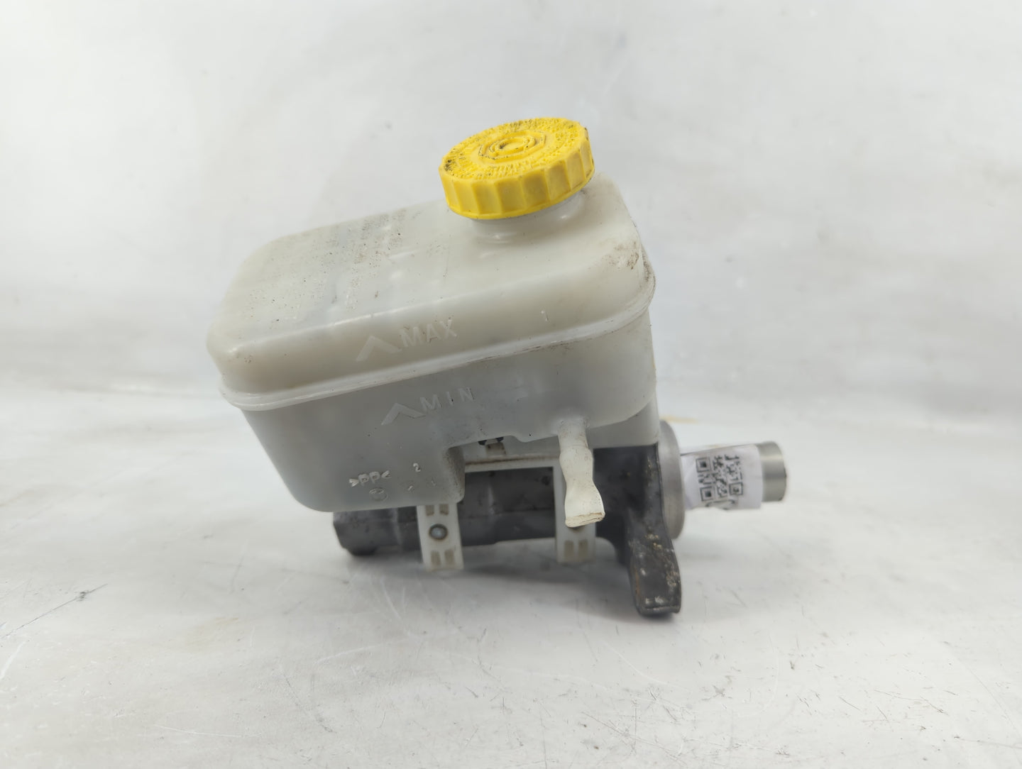 2009-2018 Jeep Wrangler Brake Master Cylinder - Oemusedautoparts1.com