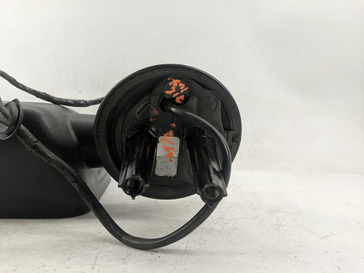2014 Jeep Wrangler Side Mirror Replacement Driver Left View Door Mirror Fits OEM Used Auto Parts - Oemusedautoparts1.com