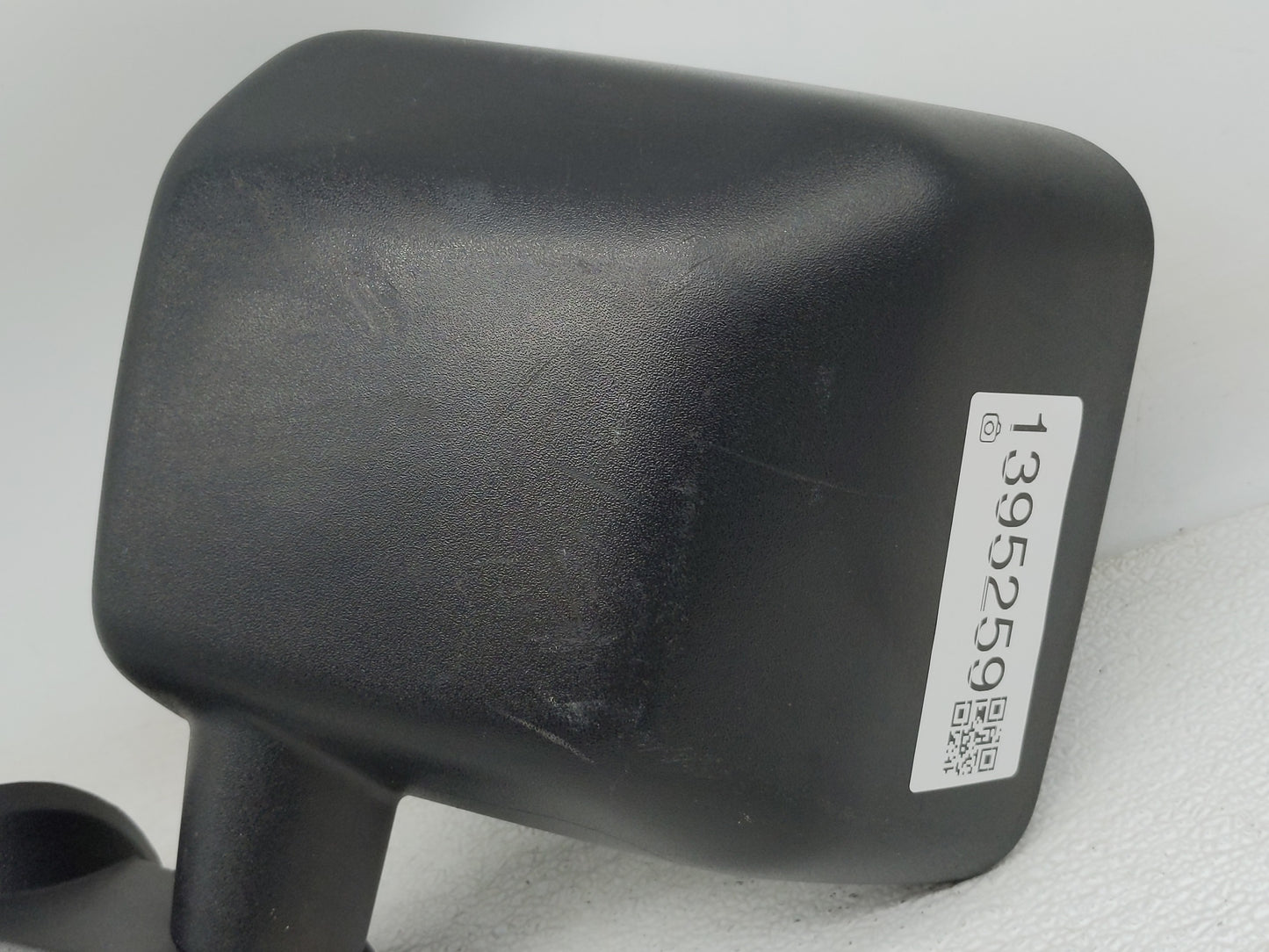 2011-2018 Jeep Wrangler Driver Side View Mirror - Left Door Mirror OEM Used - Oemusedautoparts1.com