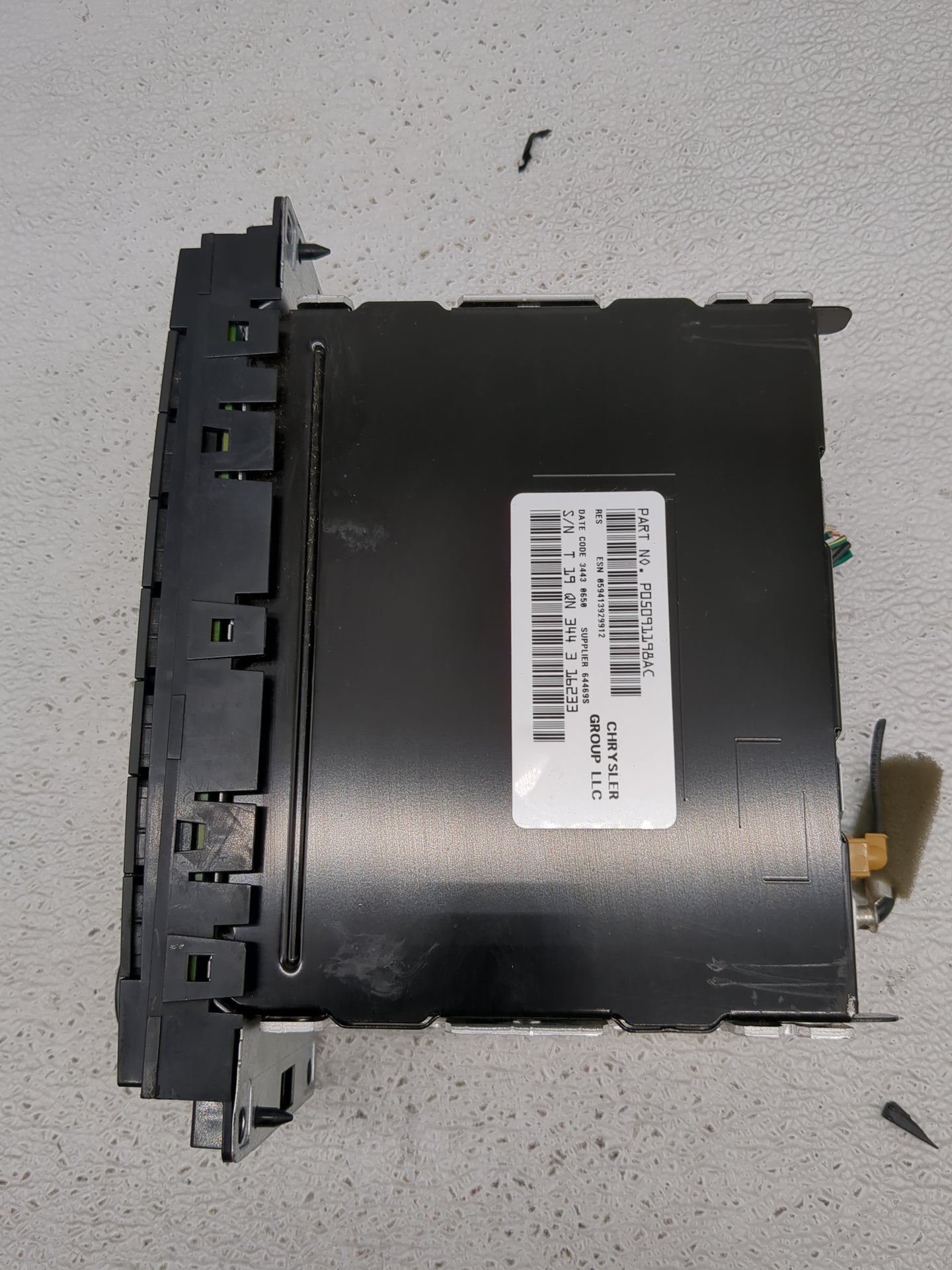 2012-2017 Jeep Wrangler Radio AM FM Cd Player Receiver Replacement P/N:P05091198AC Fits Fits 2012 2013 2014 2017 OEM Used Au