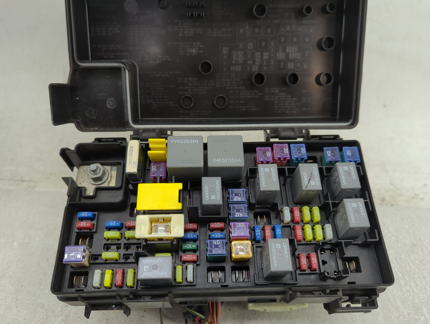 2014-2014 Jeep Wrangler Fusebox Fuse Box Relay Module Tipm 68217404ab - Oemusedautoparts1.com
