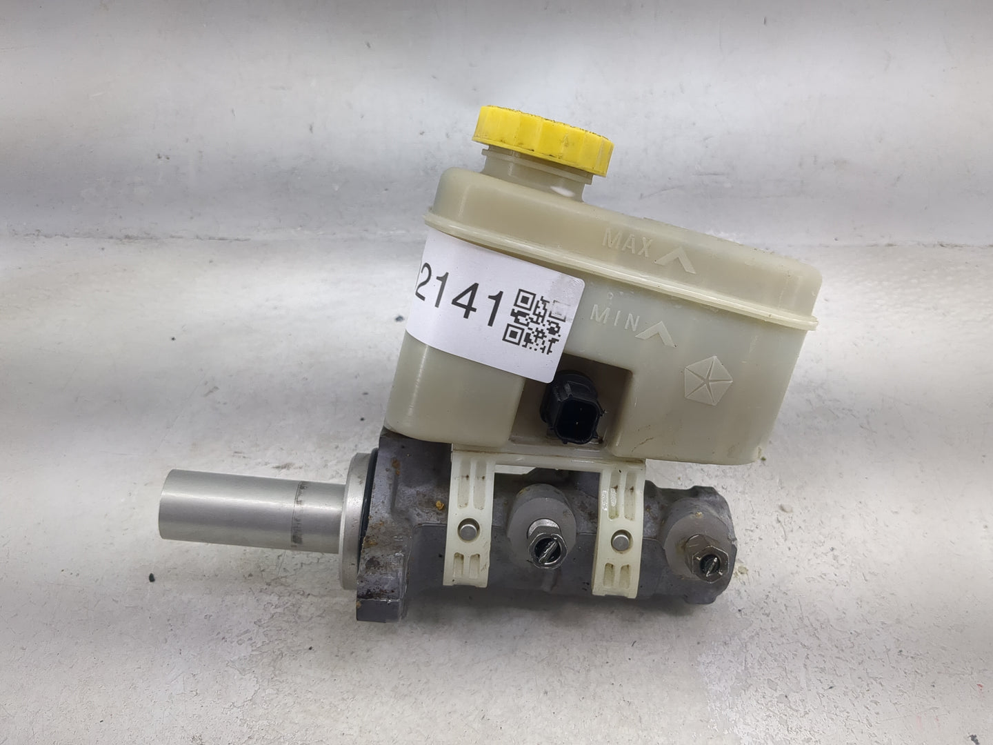 2009-2018 Jeep Wrangler Brake Master Cylinder 1492141 - Oemusedautoparts1.com