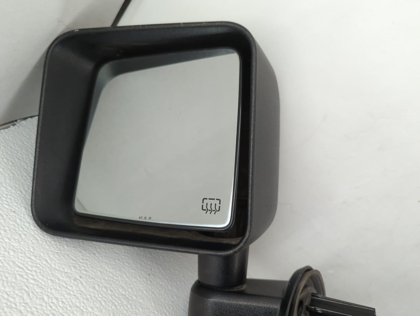 2014 Jeep Wrangler Driver Side View Mirror - Left Door Mirror OEM Used - Oemusedautoparts1.com
