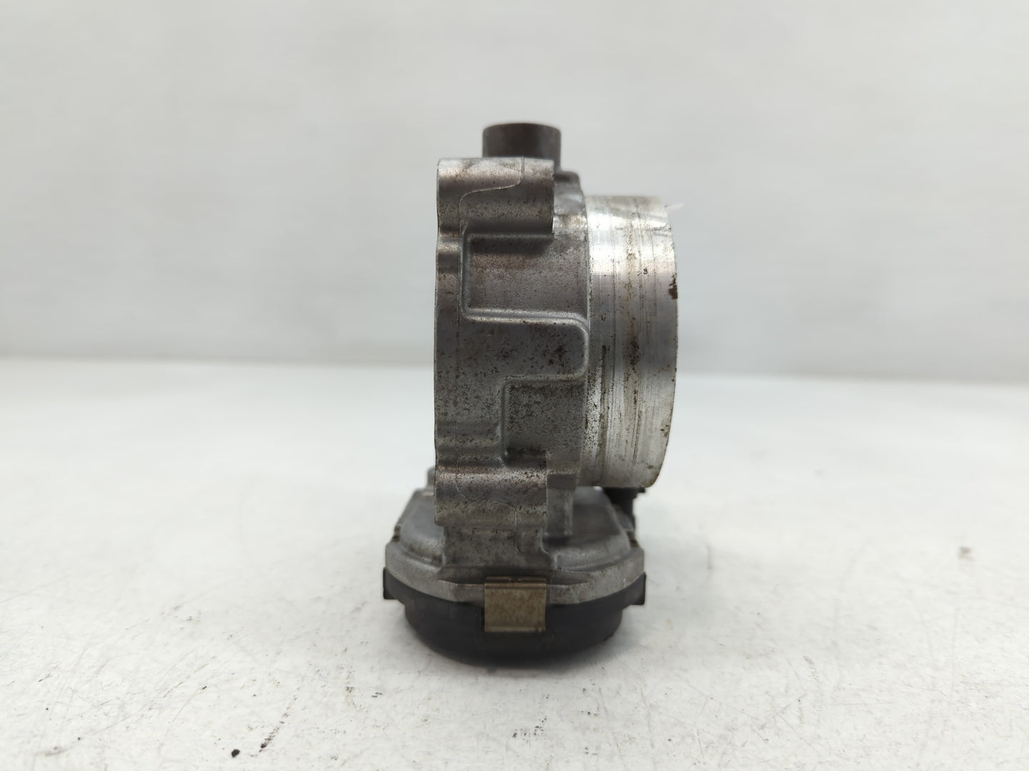 2012-2018 Jeep Wrangler Throttle Body P/N:0 280 750 570 05184349AC Fits OEM Used Auto Parts - Oemusedautoparts1.com