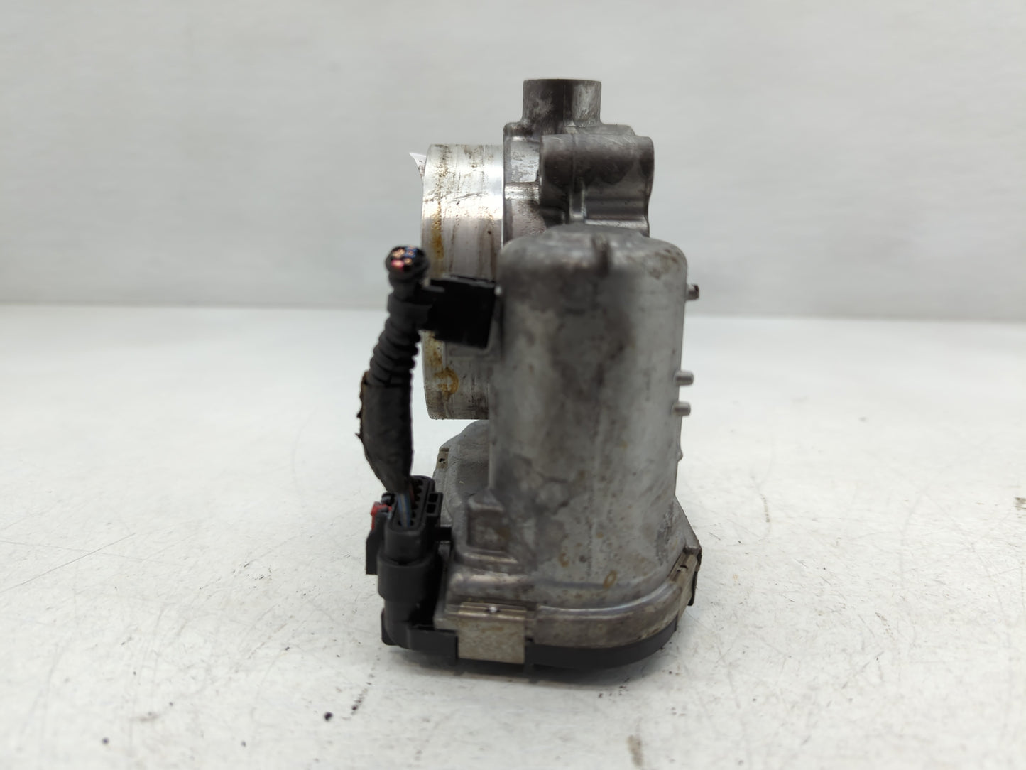 2012-2018 Jeep Wrangler Throttle Body P/N:0 280 750 570 05184349AC Fits OEM Used Auto Parts - Oemusedautoparts1.com