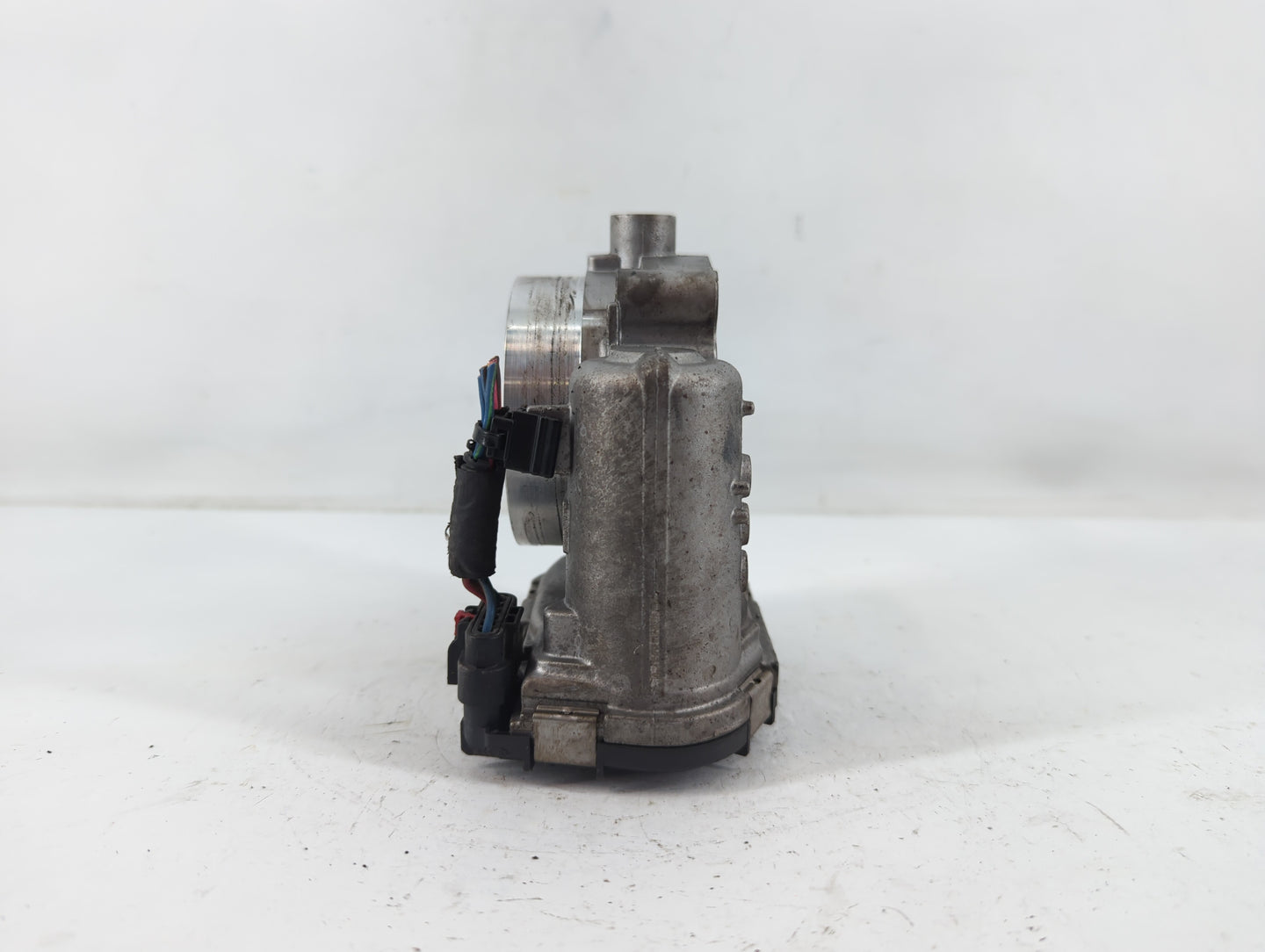 2012-2018 Jeep Wrangler Throttle Body P/N:0 280 750 570 05184349AC Fits OEM Used Auto Parts - Oemusedautoparts1.com