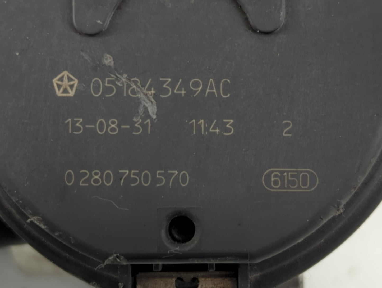 2012-2018 Jeep Wrangler Throttle Body P/N:0 280 750 570 05184349AC Fits OEM Used Auto Parts - Oemusedautoparts1.com