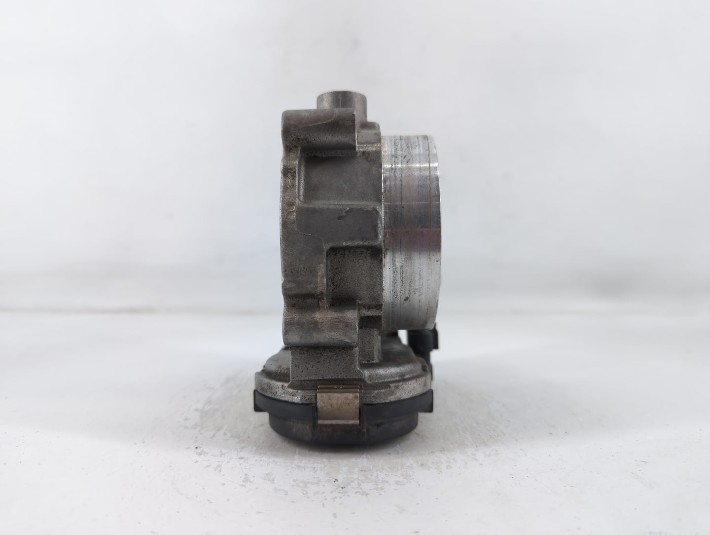 2012-2018 Jeep Wrangler Throttle Body P/N:0 280 750 570 05184349AC Fits OEM Used Auto Parts - Oemusedautoparts1.com