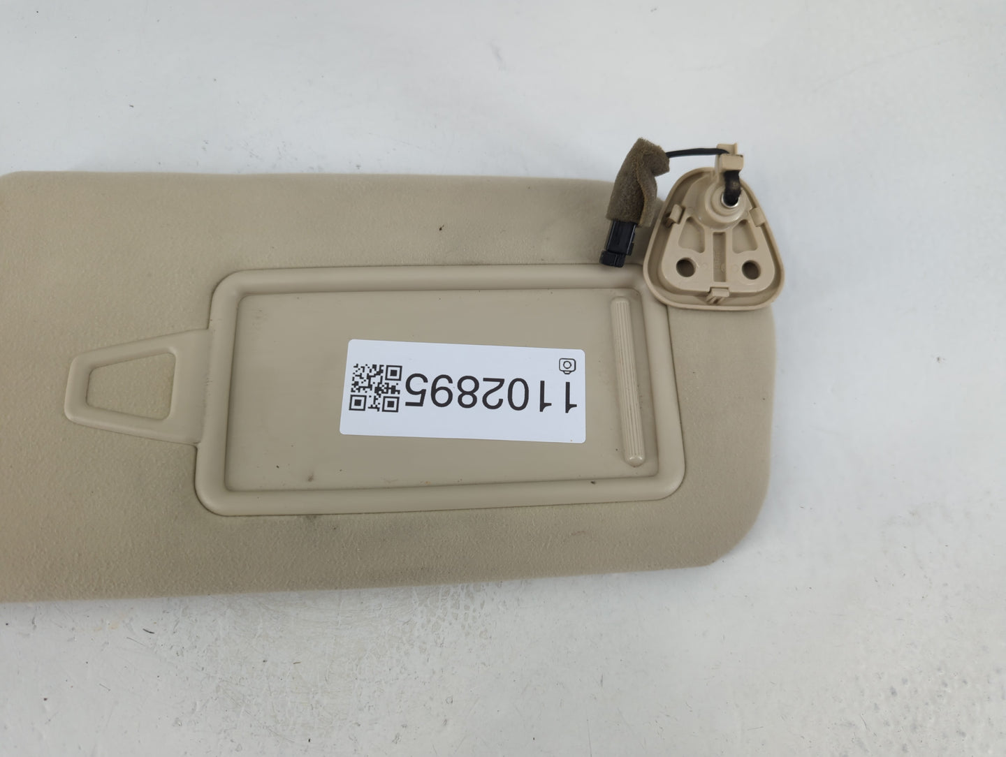 2014-2016 Kia Cadenza Sun Visor Shade Replacement Passenger Right Mirror Fits Fits 2014 2015 2016 OEM Used Auto Parts - Oemu