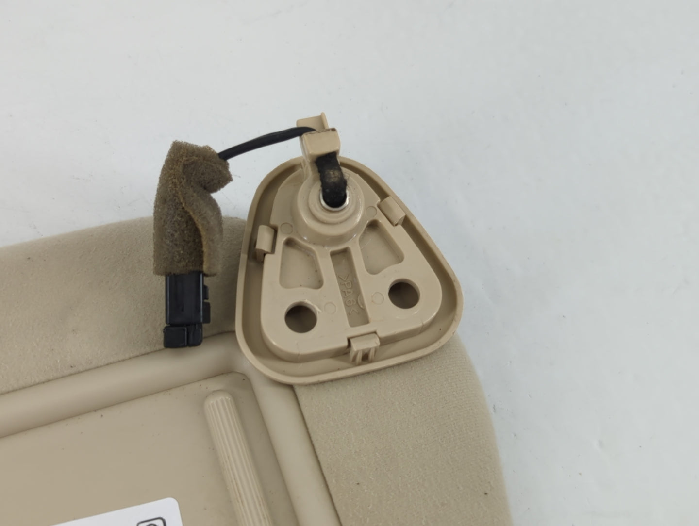 2014-2016 Kia Cadenza Sun Visor Shade Replacement Passenger Right Mirror Fits Fits 2014 2015 2016 OEM Used Auto Parts - Oemu