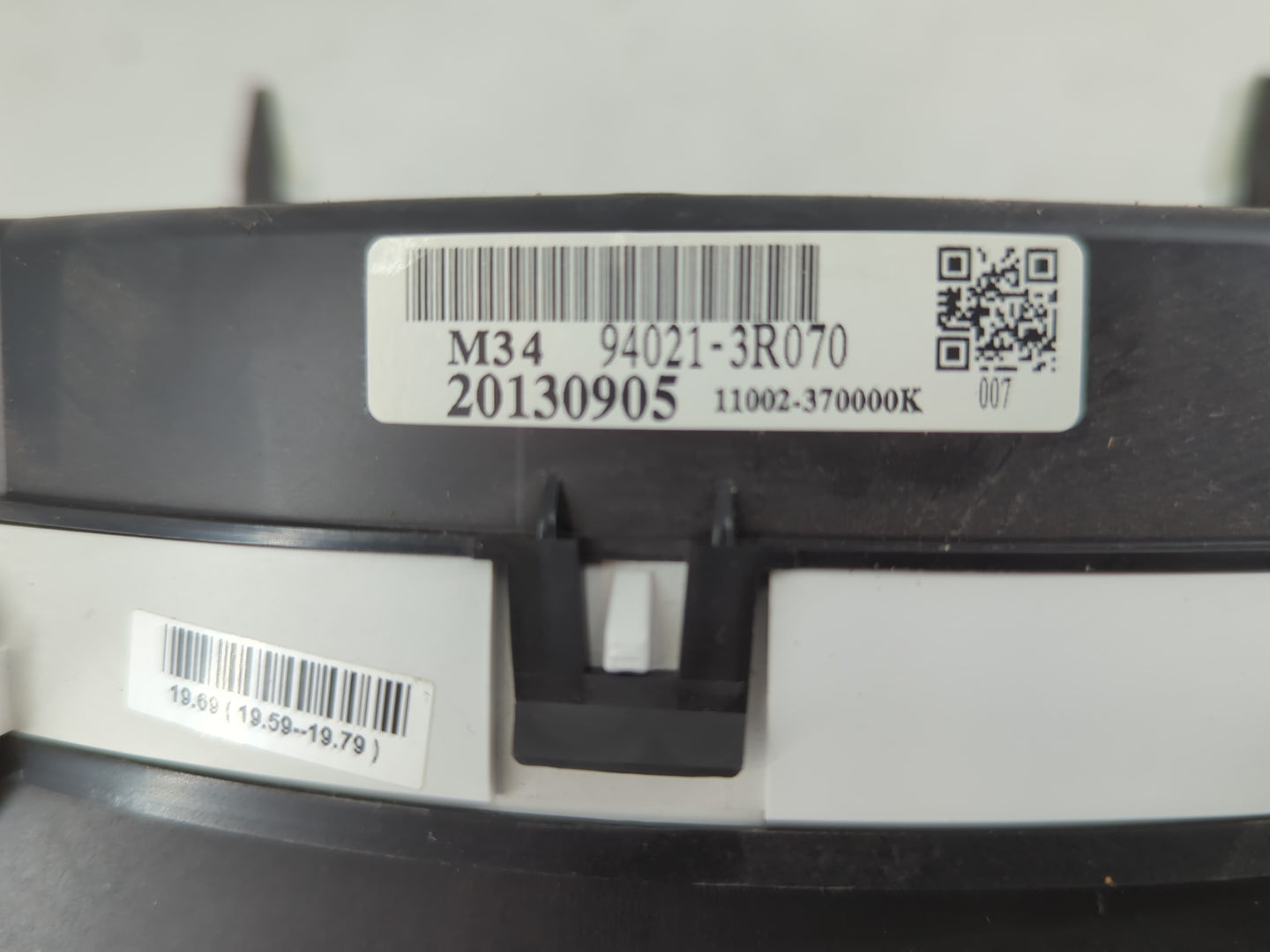 2014 Kia Cadenza Instrument Cluster Speedometer Gauges P/N:94021-3R070 Fits OEM Used Auto Parts - Oemusedautoparts1.com