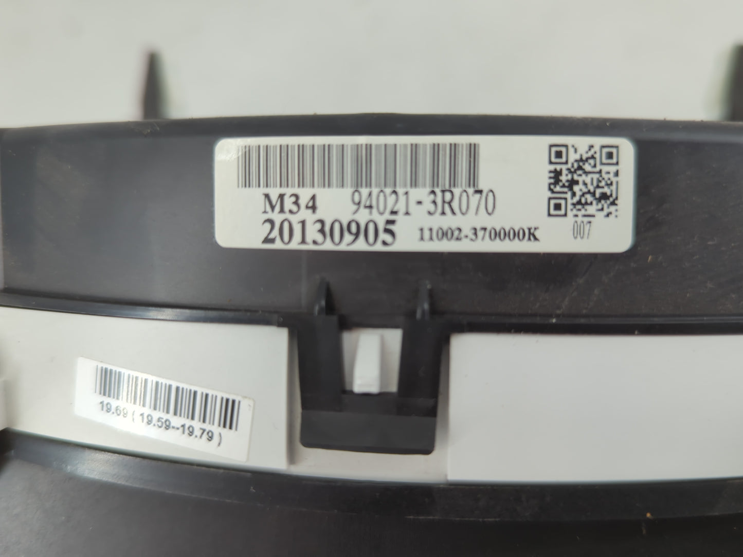 2014 Kia Cadenza Instrument Cluster Speedometer Gauges P/N:94021-3R070 Fits OEM Used Auto Parts - Oemusedautoparts1.com