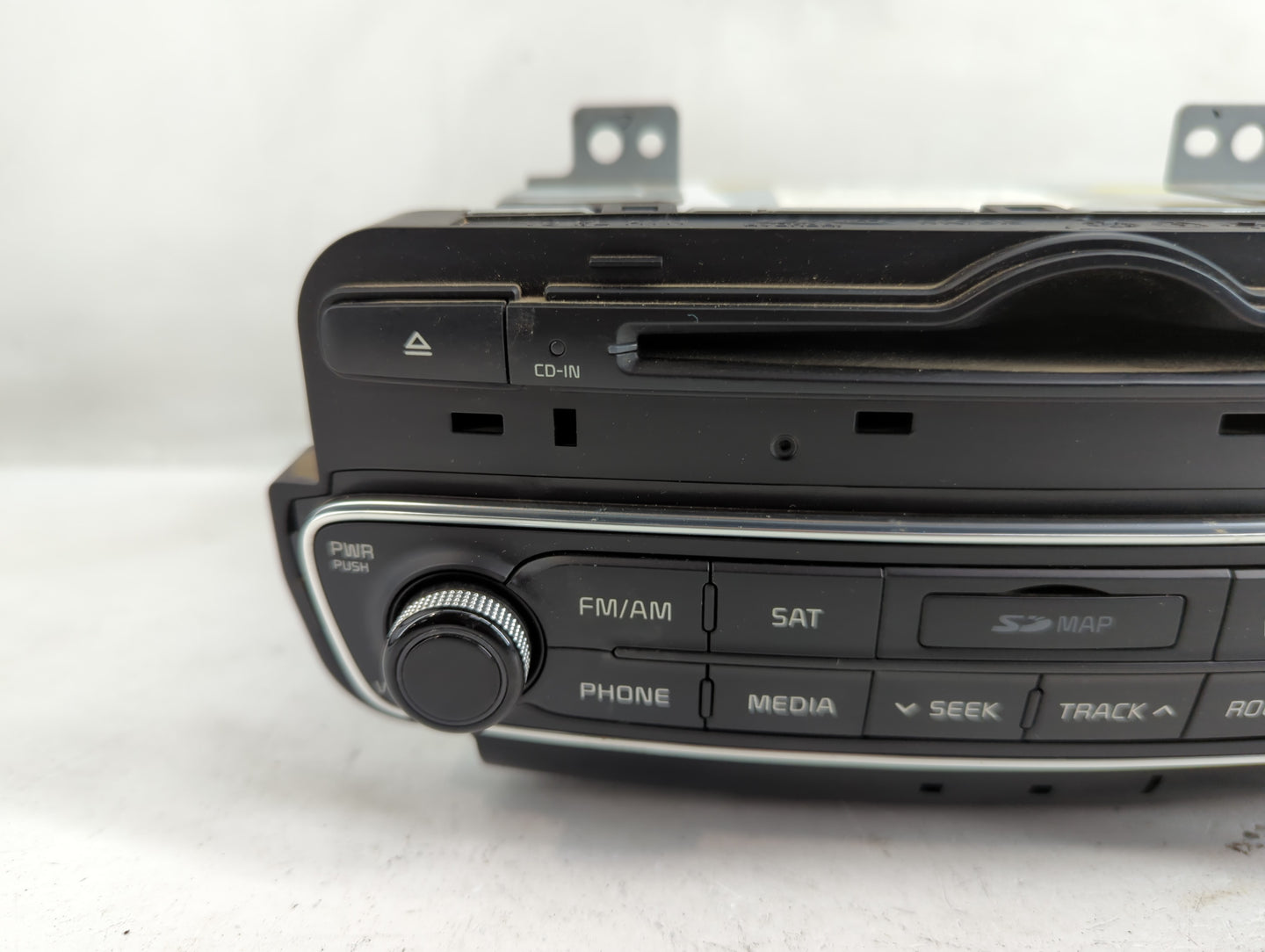 2014-2015 Kia Cadenza Radio AM FM Cd Player Receiver Replacement P/N:96560-3R107 Fits Fits 2014 2015 OEM Used Auto Parts - O
