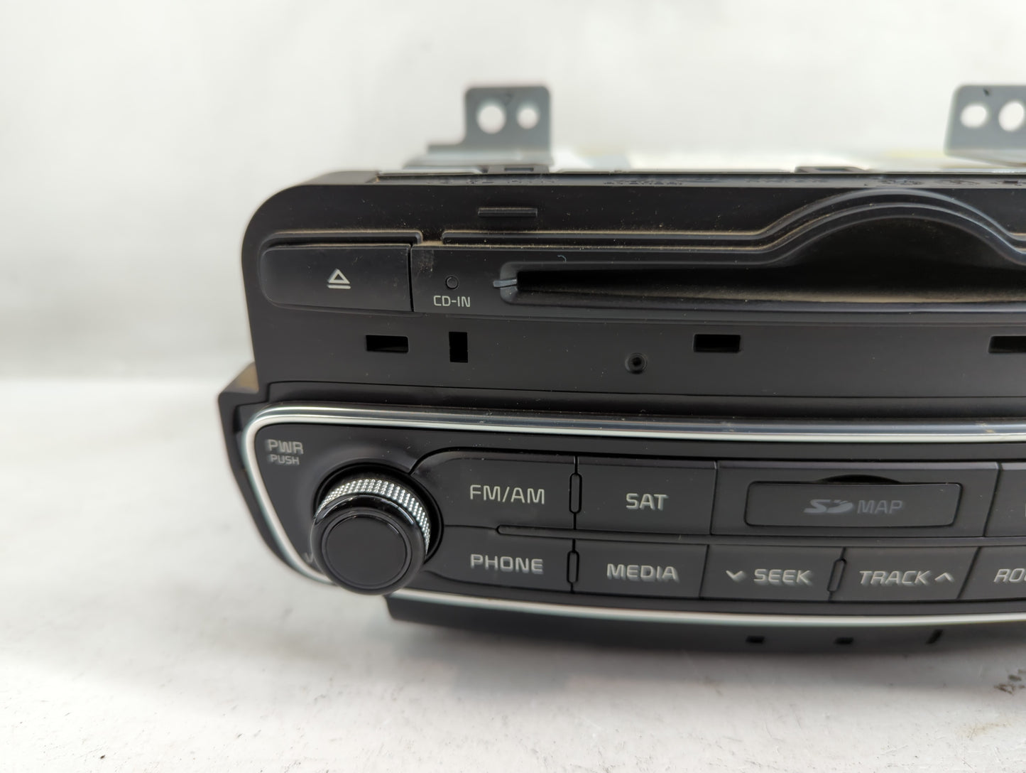2014-2015 Kia Cadenza Radio AM FM Cd Player Receiver Replacement P/N:96560-3R107 Fits Fits 2014 2015 OEM Used Auto Parts - O