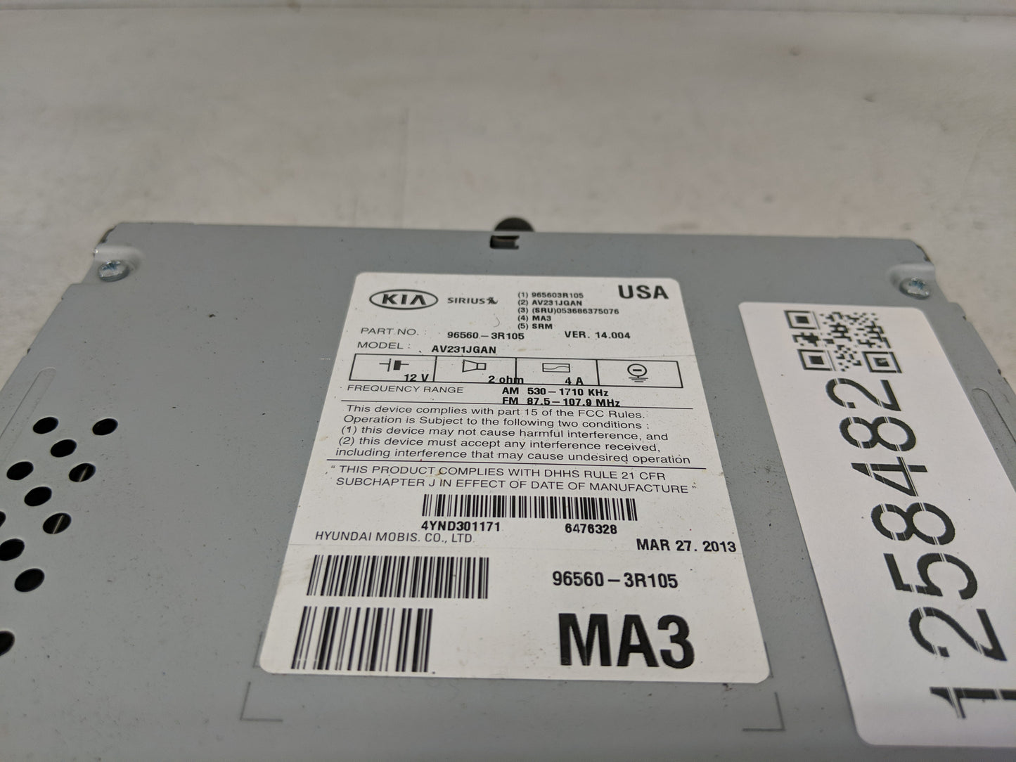 2014 Kia Cadenza Radio AM FM Cd Player Receiver Replacement P/N:86560-3R105 Fits OEM Used Auto Parts - Oemusedautoparts1.com