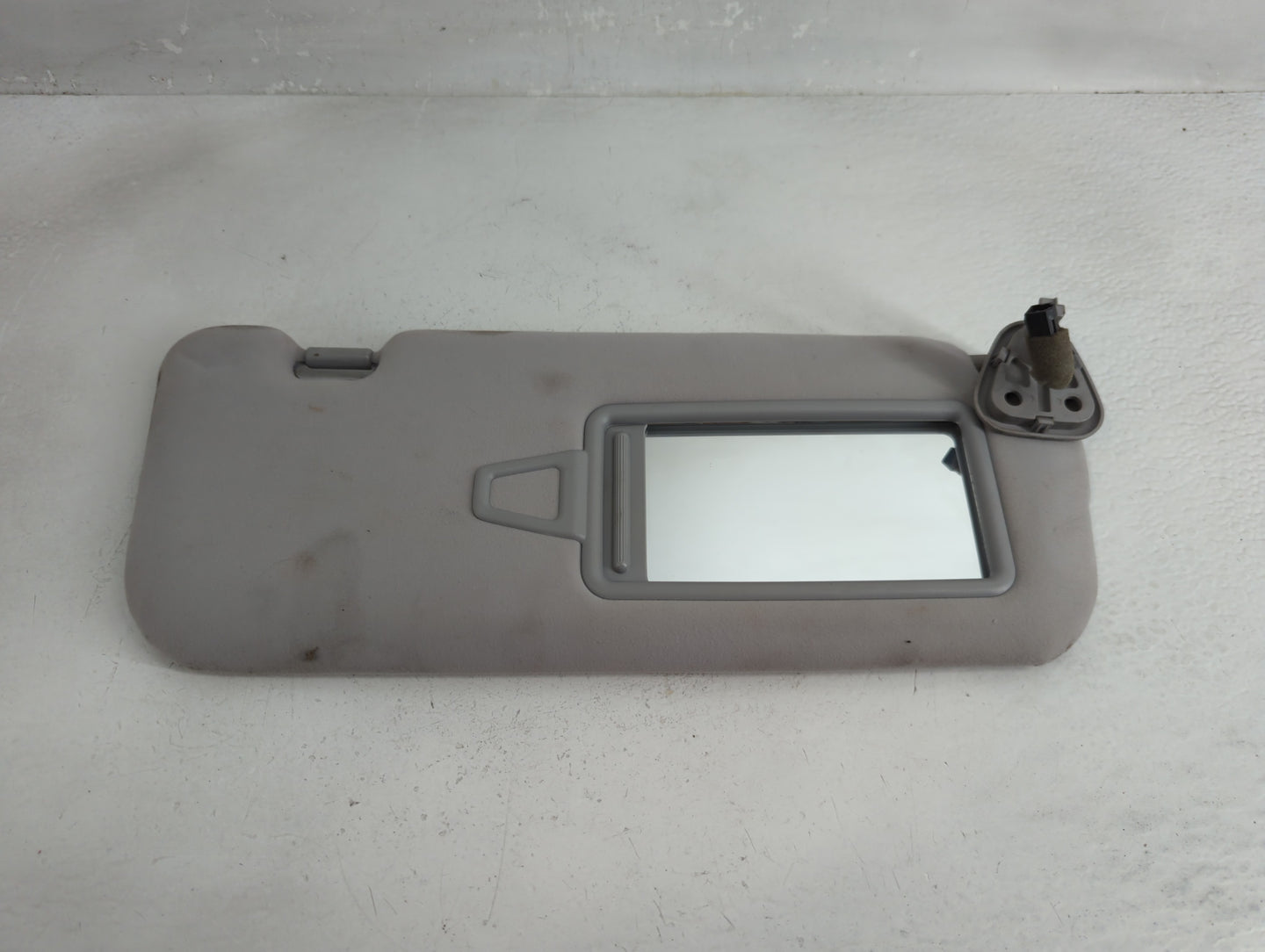2014-2016 Kia Cadenza Sun Visor Shade Replacement Passenger Right Mirror Fits Fits 2014 2015 2016 OEM Used Auto Parts - Oemu