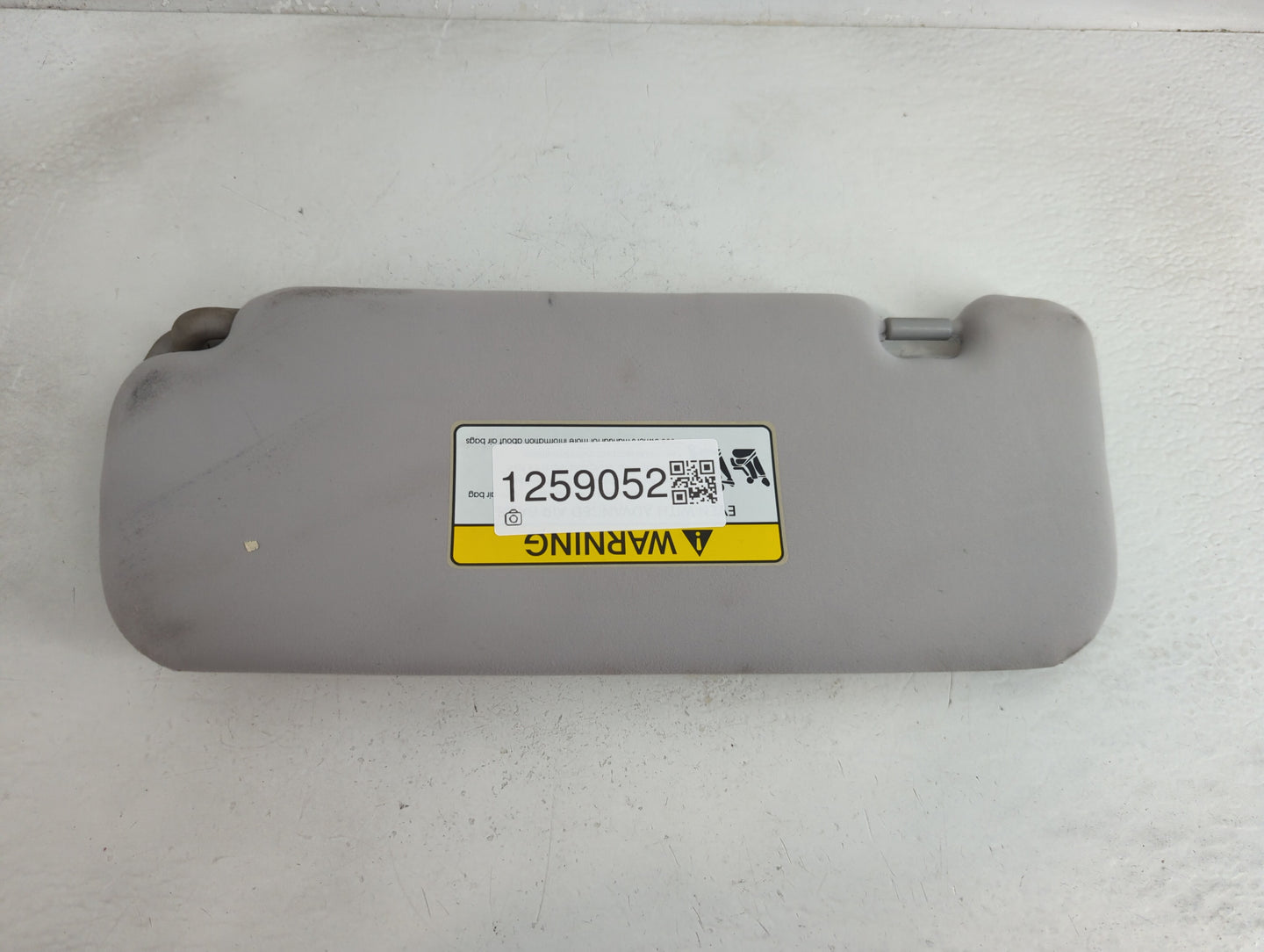 2014-2016 Kia Cadenza Sun Visor Shade Replacement Passenger Right Mirror Fits Fits 2014 2015 2016 OEM Used Auto Parts - Oemu