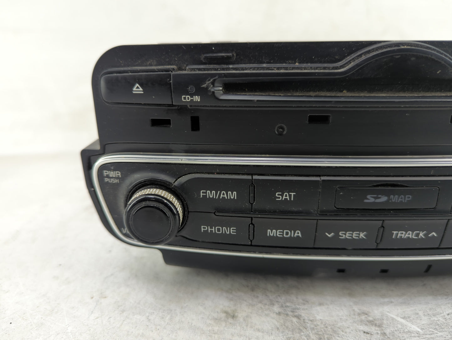 2014-2015 Kia Cadenza Radio AM FM Cd Player Receiver Replacement P/N:96560-3R105 Fits Fits 2014 2015 OEM Used Auto Parts - O