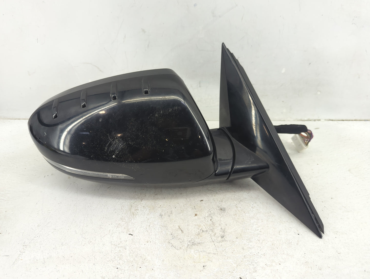 2014-2016 Kia Cadenza Passenger Side View Mirror - Right Door Mirror OEM Used - Oemusedautoparts1.com