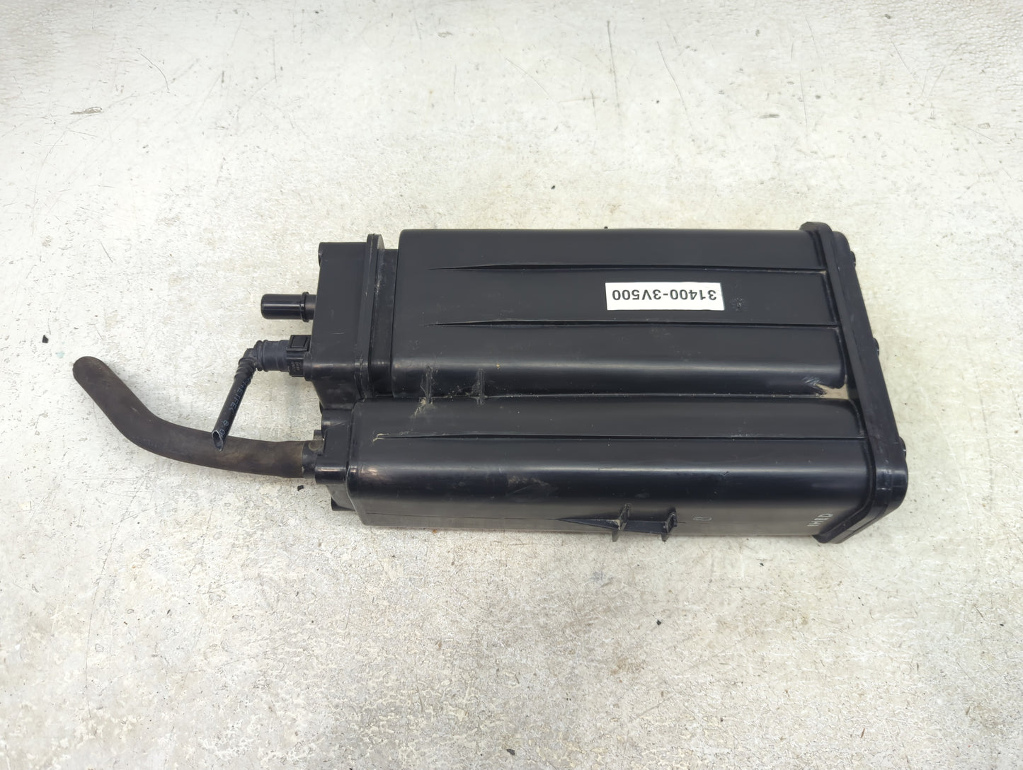 2014 Kia Cadenza Fuel Vapor Charcoal Canister - Oemusedautoparts1.com