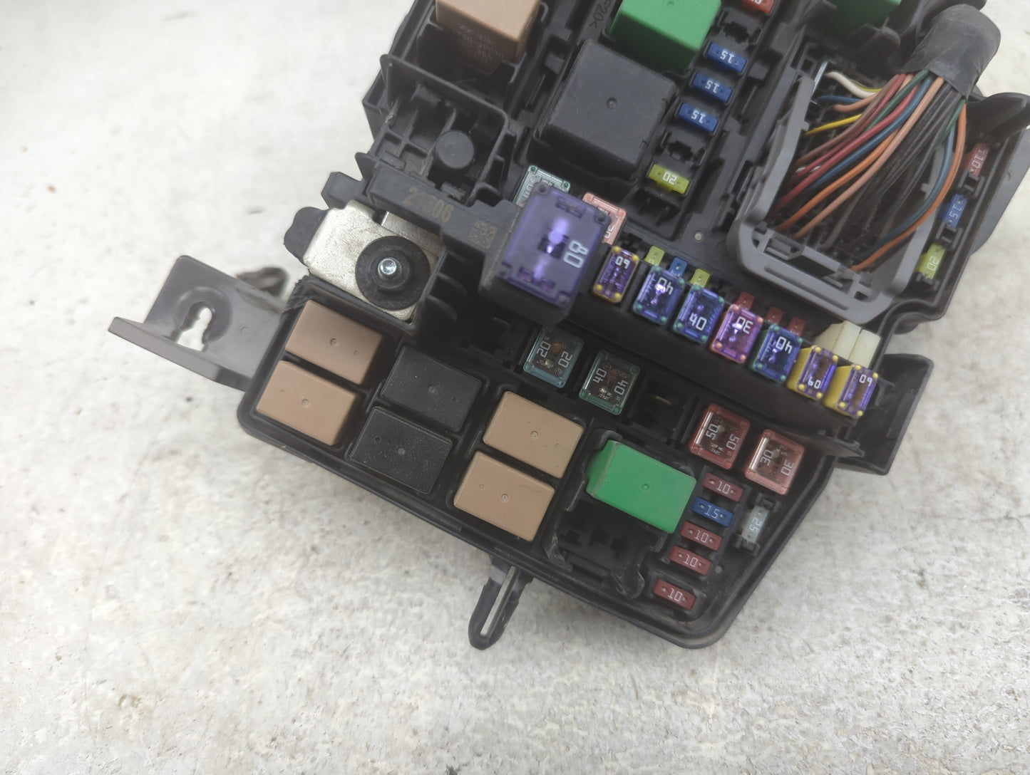 2014-2016 Kia Cadenza Fusebox Fuse Box Panel Relay Module P/N:91956-00065 Fits Fits 2014 2015 2016 OEM Used Auto Parts - Oem