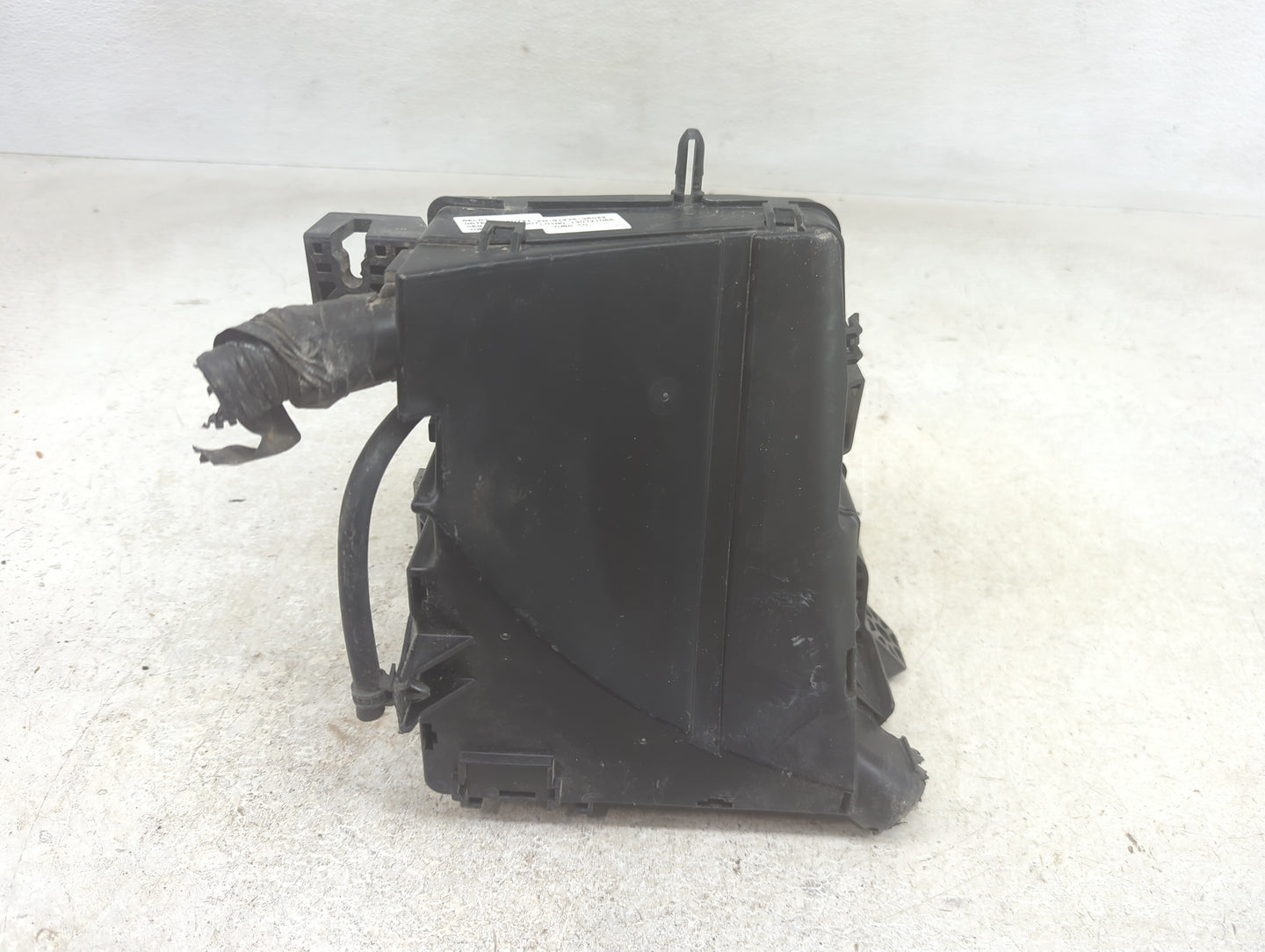 2014-2016 Kia Cadenza Fusebox Fuse Box Panel Relay Module P/N:91956-00065 Fits Fits 2014 2015 2016 OEM Used Auto Parts - Oem