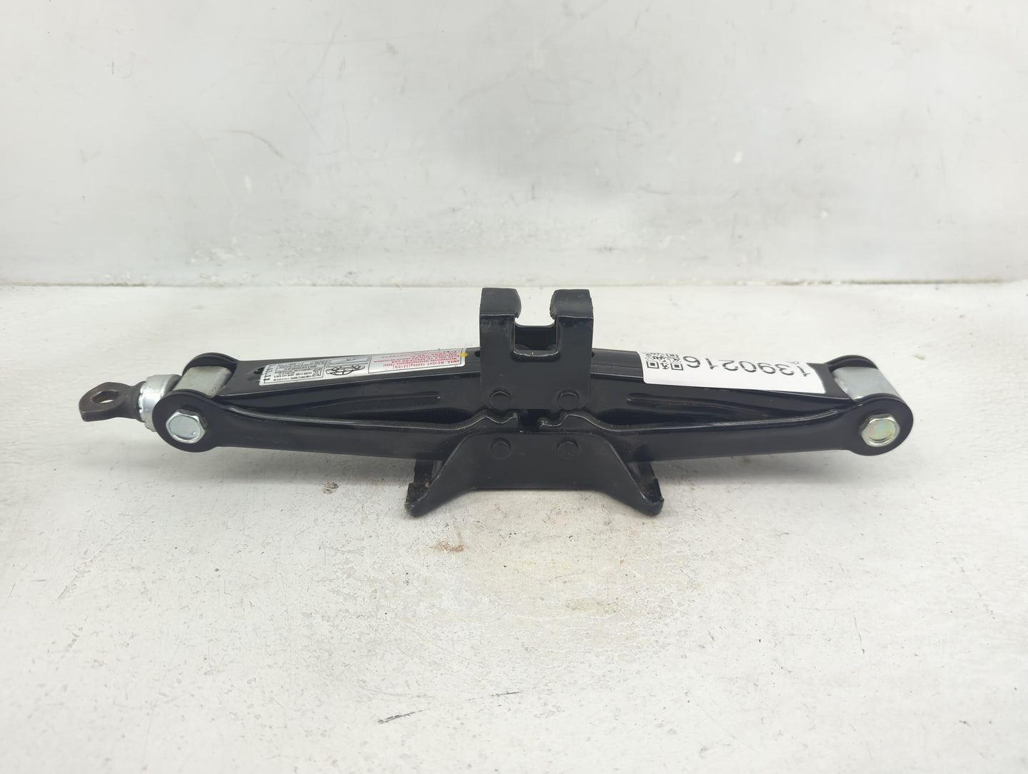 2014 Kia Cadenza Spare Scissor Car Jack - Oemusedautoparts1.com