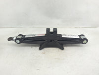 2014 Kia Cadenza Spare Scissor Car Jack 1390216 - Oemusedautoparts1.com