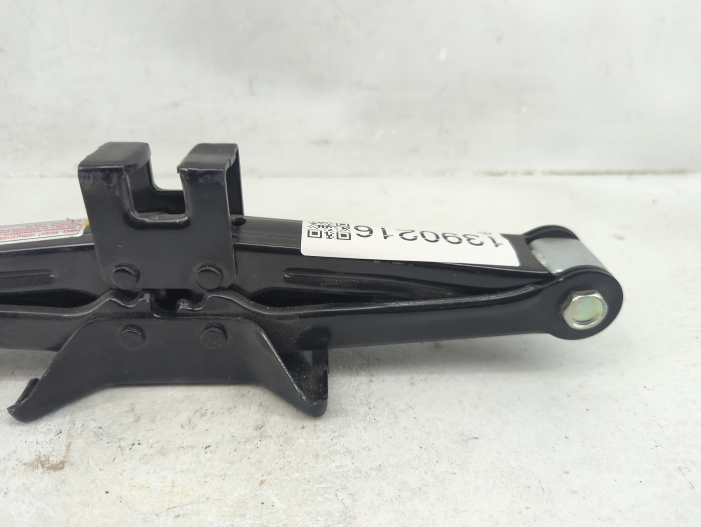 2014 Kia Cadenza Spare Scissor Car Jack 1390216 - Oemusedautoparts1.com