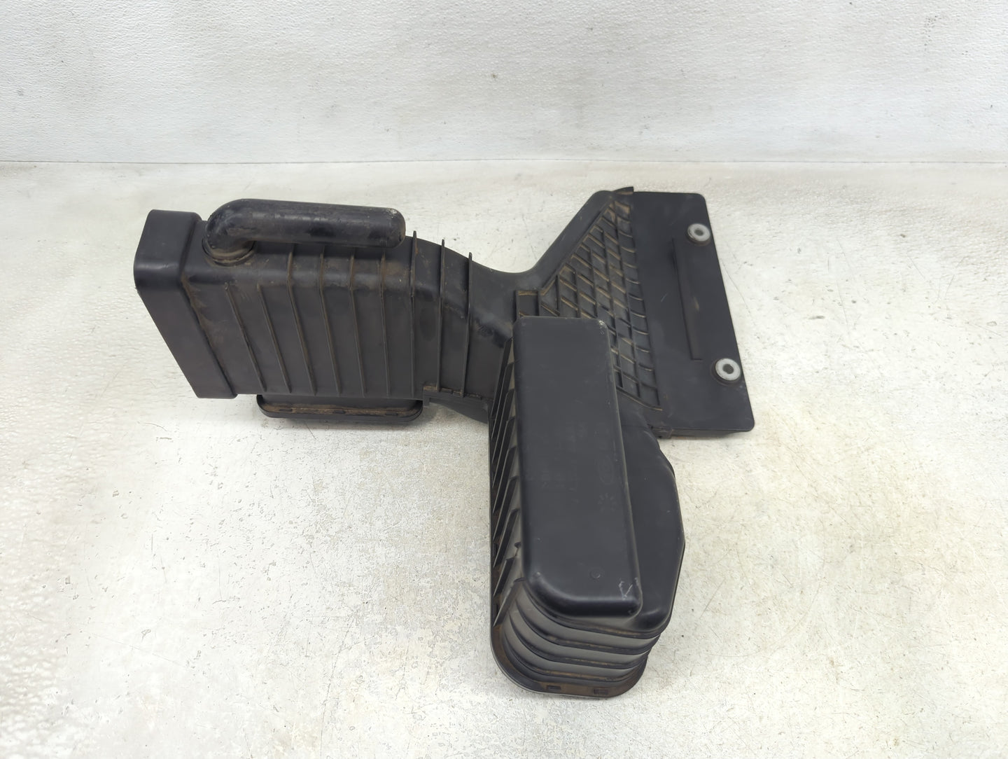 2014-2016 Kia Cadenza Air Cleaner Intake-duct Hose Tube - Oemusedautoparts1.com