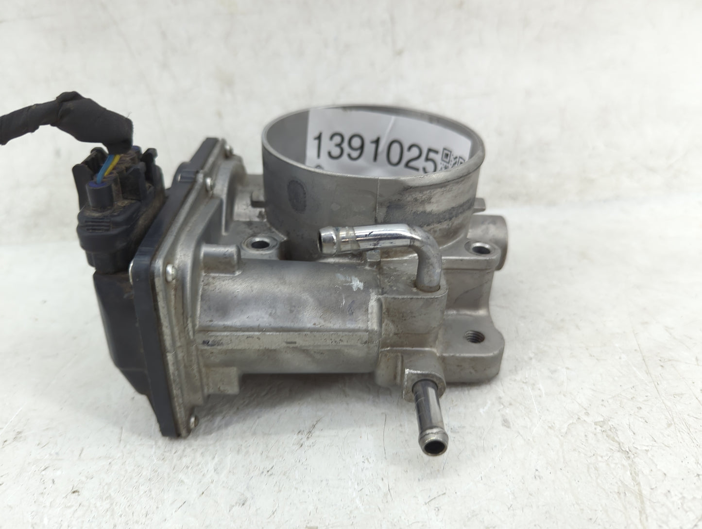 2014-2016 Kia Cadenza Throttle Body P/N:35100-3CA40 Fits Fits 2012 2013 2014 2015 2016 2017 2018 OEM Used Auto Parts - Oemus