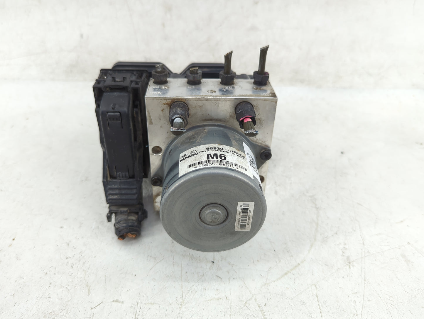 2014-2016 Kia Cadenza ABS Pump Control Module Replacement P/N:58920-3R800 270W-LE3 Fits Fits 2014 2015 2016 OEM Used Auto Pa