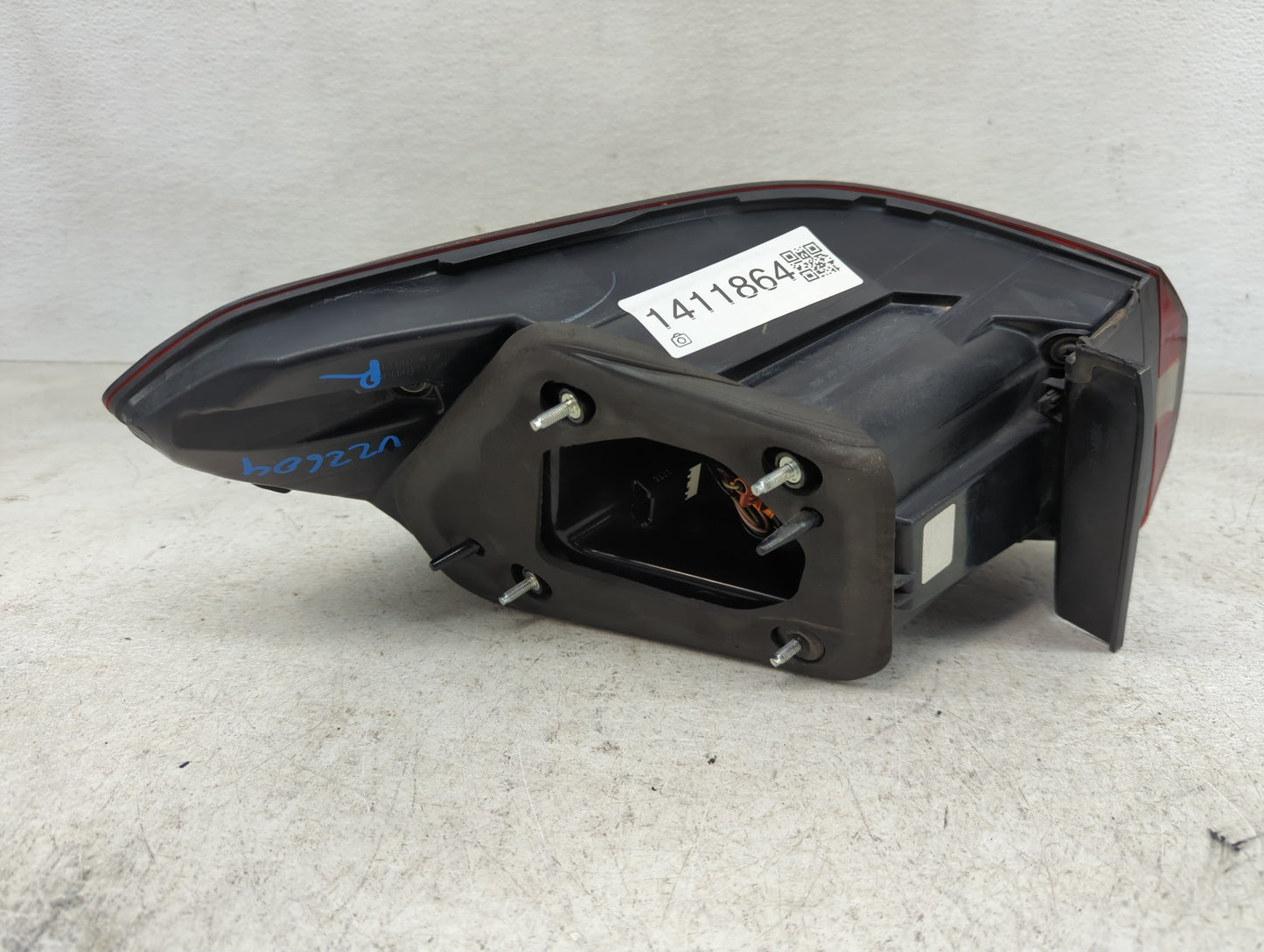 2014-2016 Kia Cadenza Tail Light Assembly Passenger Right OEM P/N:92406-3R610 Fits Fits 2014 2015 2016 OEM Used Auto Parts -