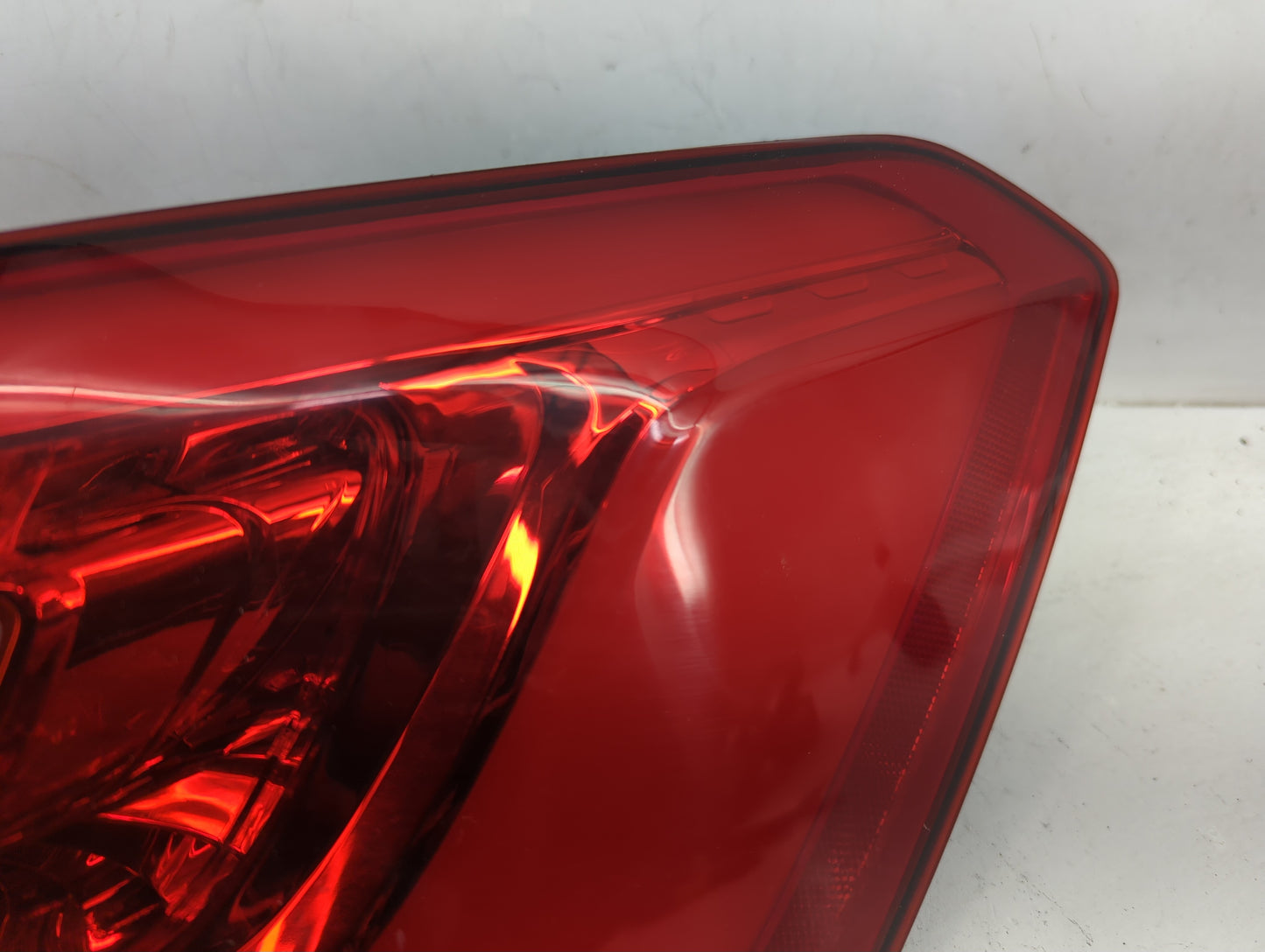 2014-2016 Kia Cadenza Tail Light Assembly Passenger Right OEM Fits Fits 2014 2015 2016 OEM Used Auto Parts - Oemusedautopart