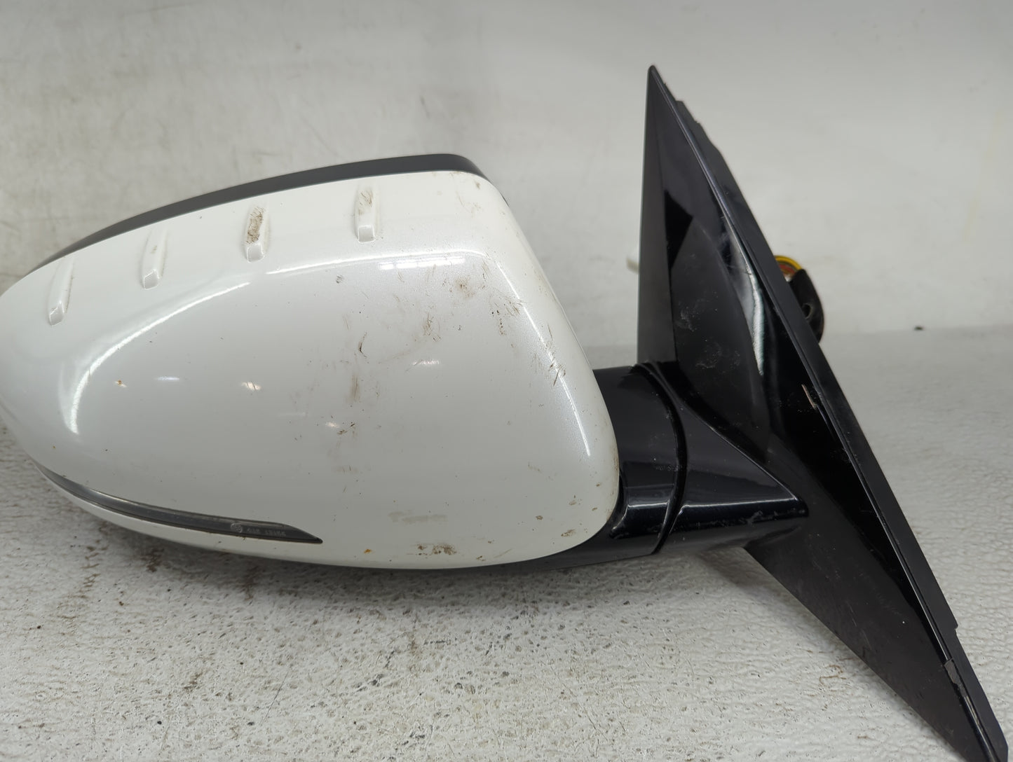 2014-2016 Kia Cadenza Passenger Side View Mirror - Right Door Mirror OEM Used - Oemusedautoparts1.com