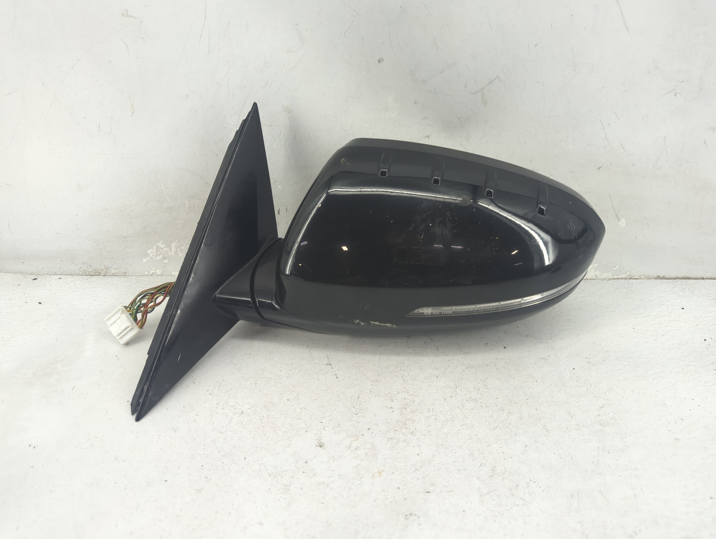 2014-2016 Kia Cadenza Driver Side View Mirror - Left Door Mirror OEM Used - Oemusedautoparts1.com