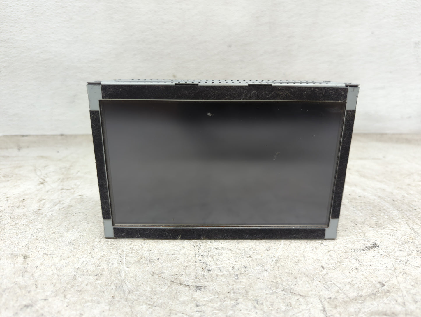 2014-2016 Kia Cadenza Information Display Screen - Oemusedautoparts1.com