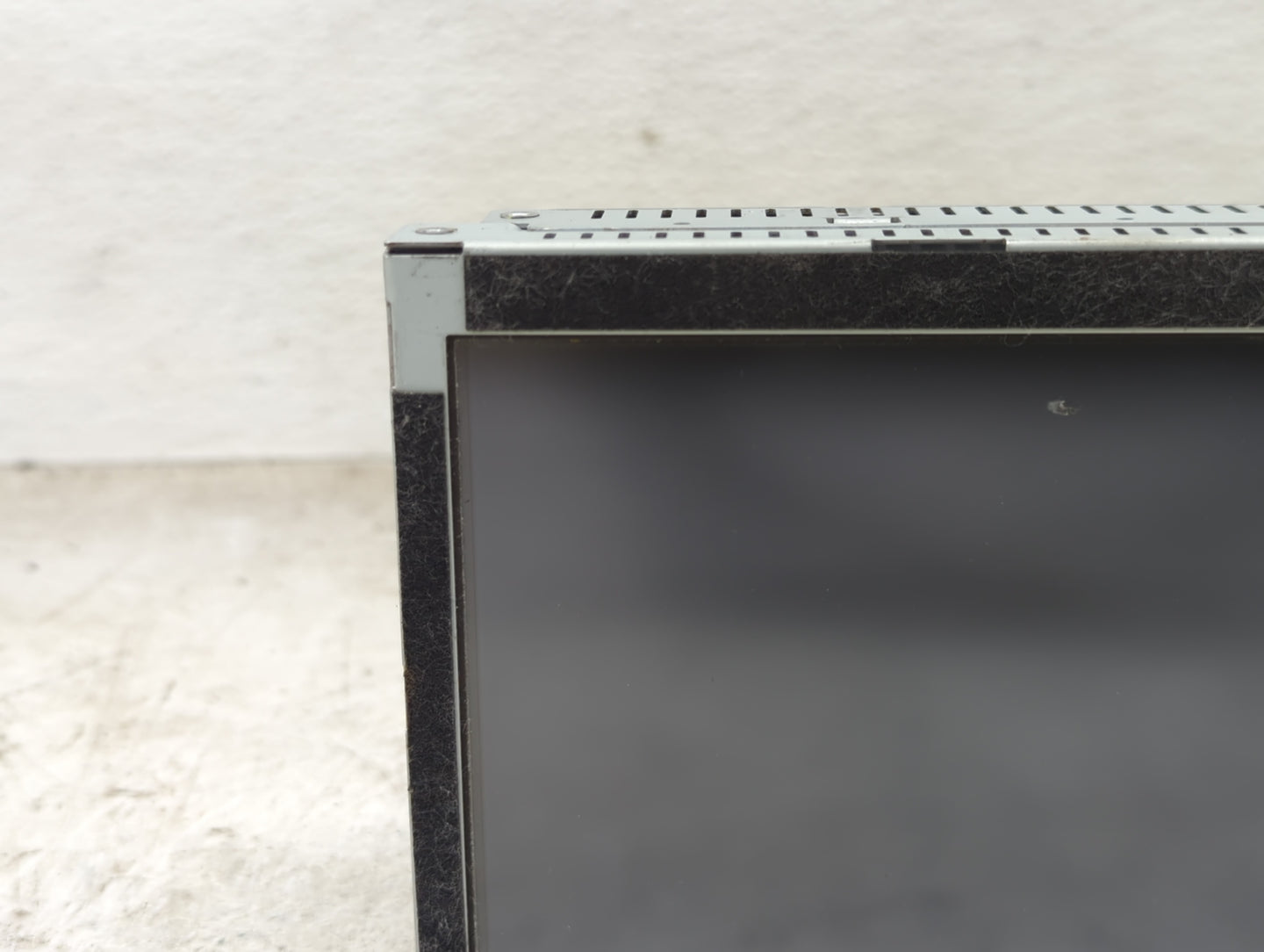 2014-2016 Kia Cadenza Information Display Screen - Oemusedautoparts1.com
